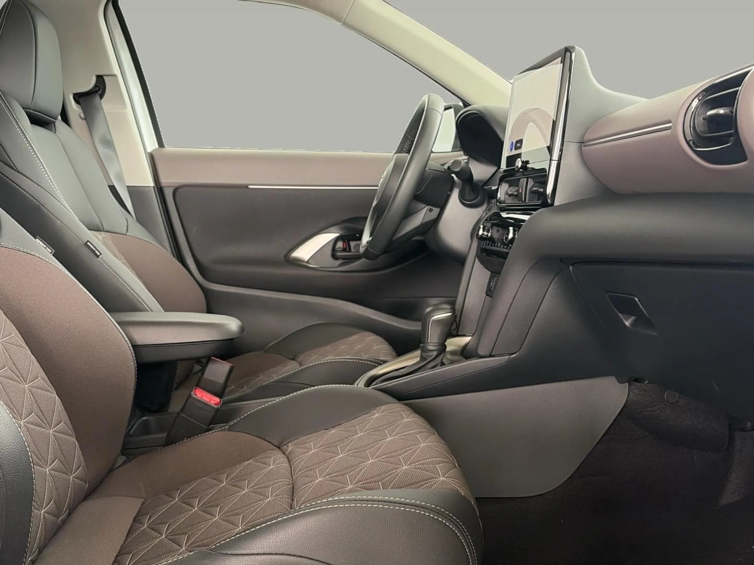 Toyota Yaris Cross 130H Style Plus - Foto 9