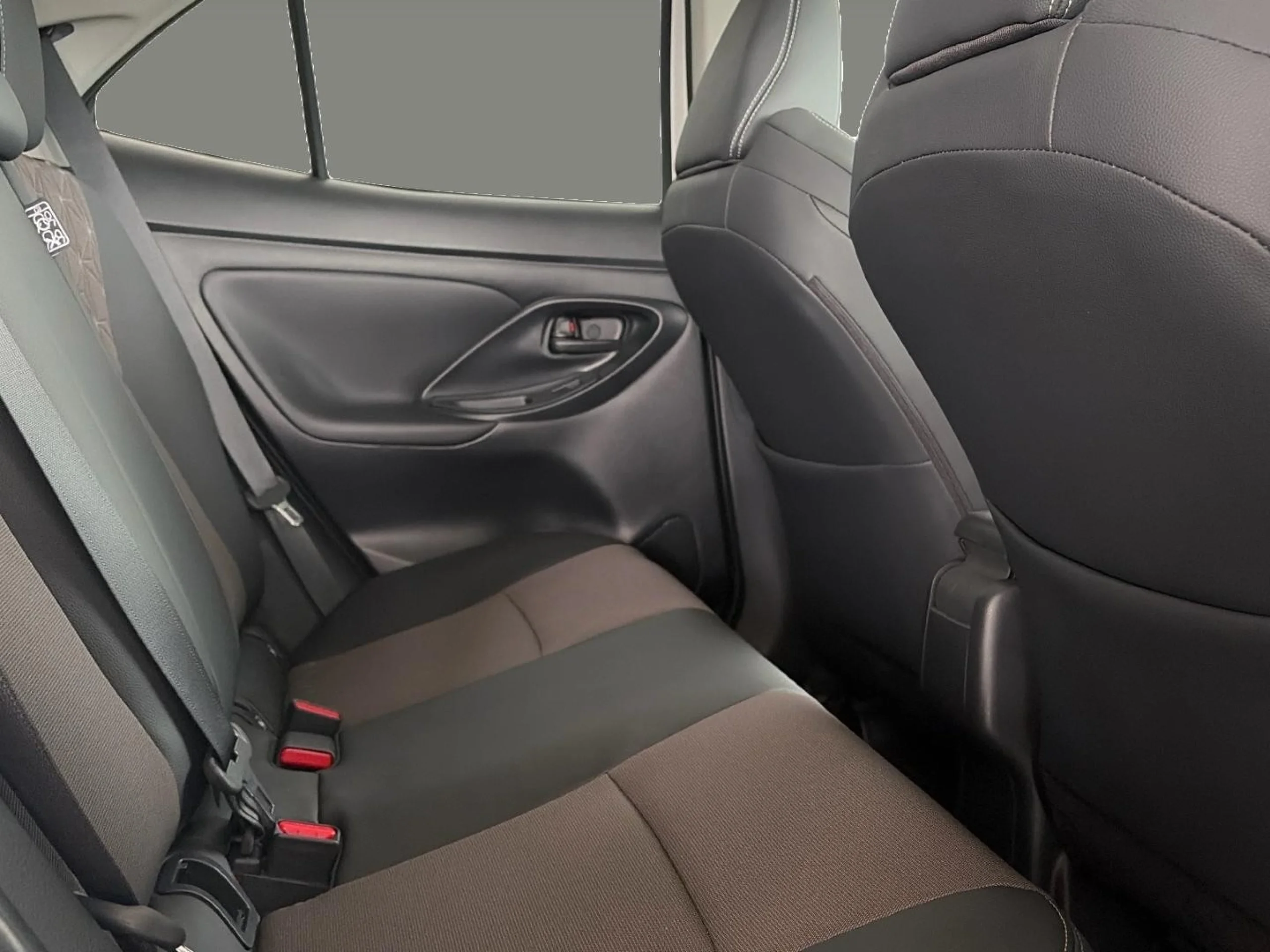 Toyota Yaris Cross 130H Style Plus - Foto 12