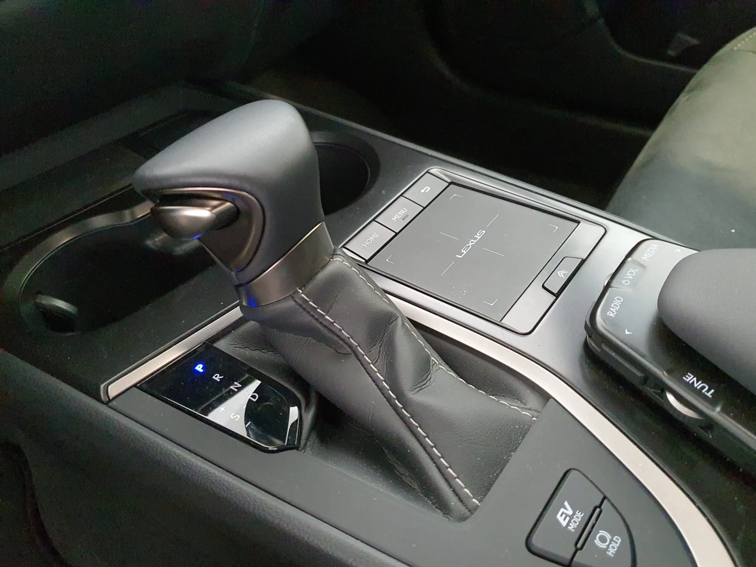 Lexus UX 250h UX250H PREMIUM 2WD - Foto 10
