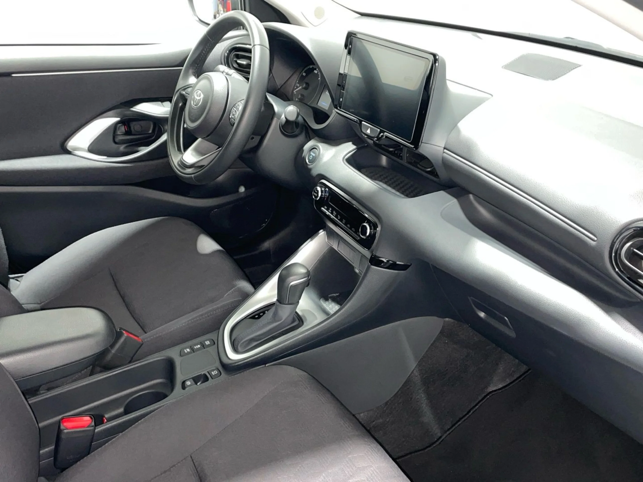 Toyota Yaris Active Plus 120H - Foto 7