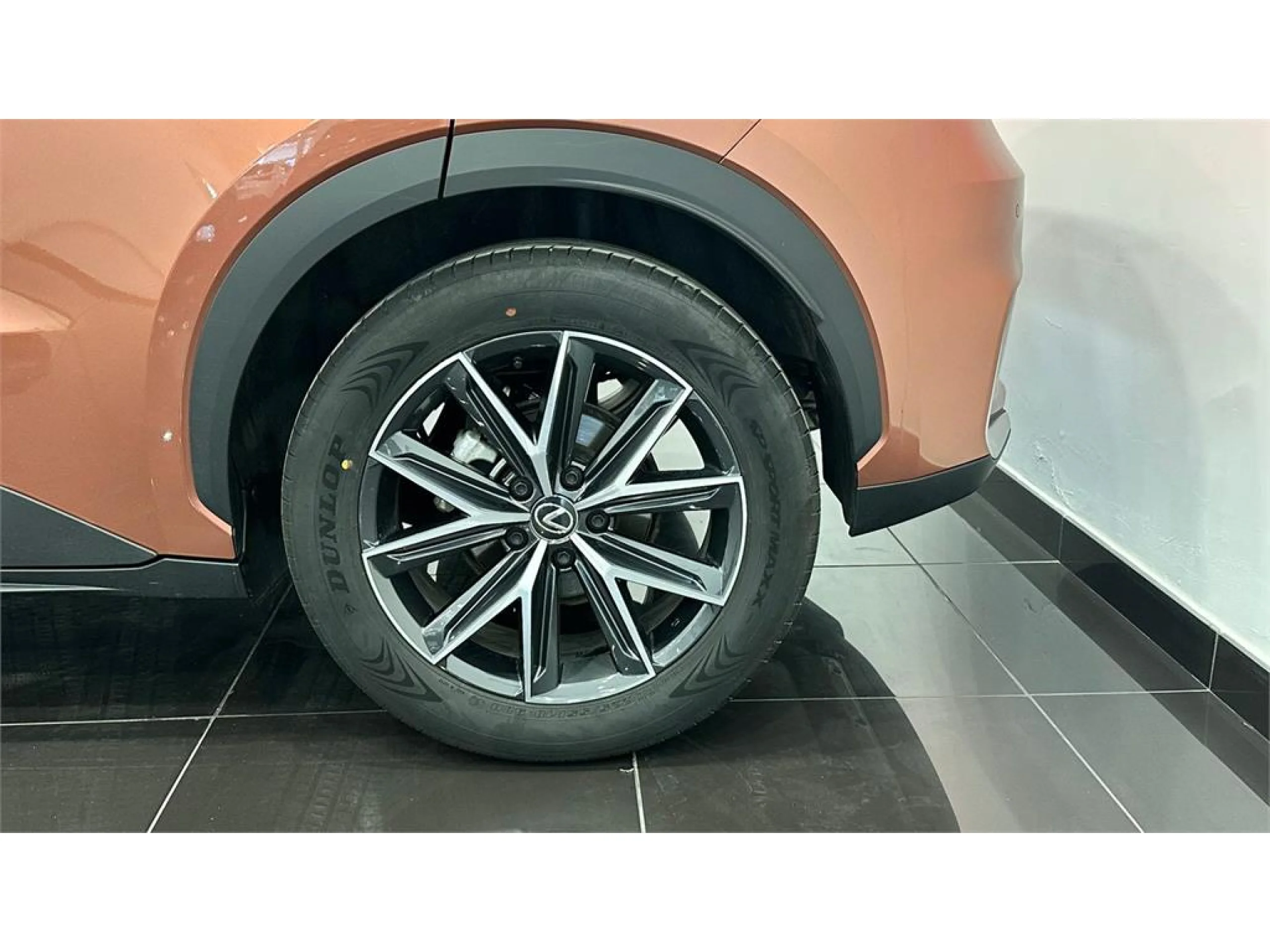 Lexus LBX EMOTION + - Foto 3