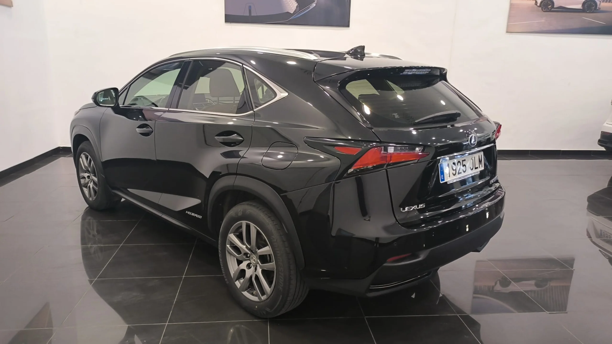 Lexus NX 300h EXECUTIVE 4WD - Foto 4