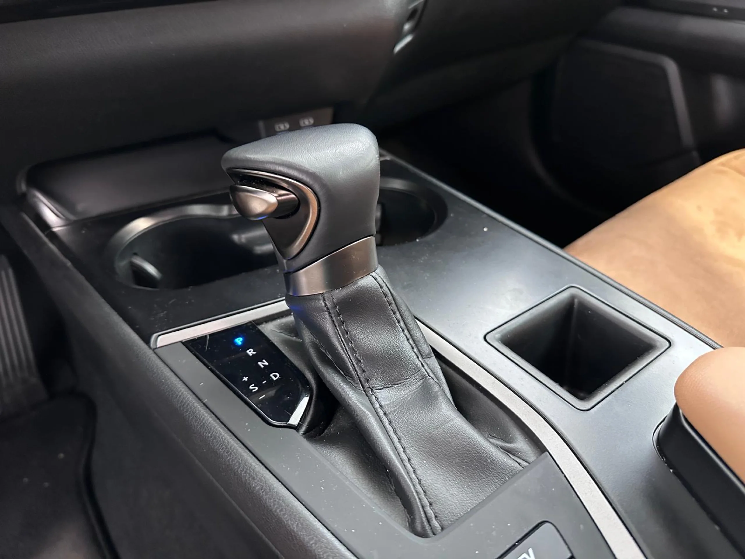 Lexus UX 250h UX 2.0 250h Premium 2WD - Foto 7