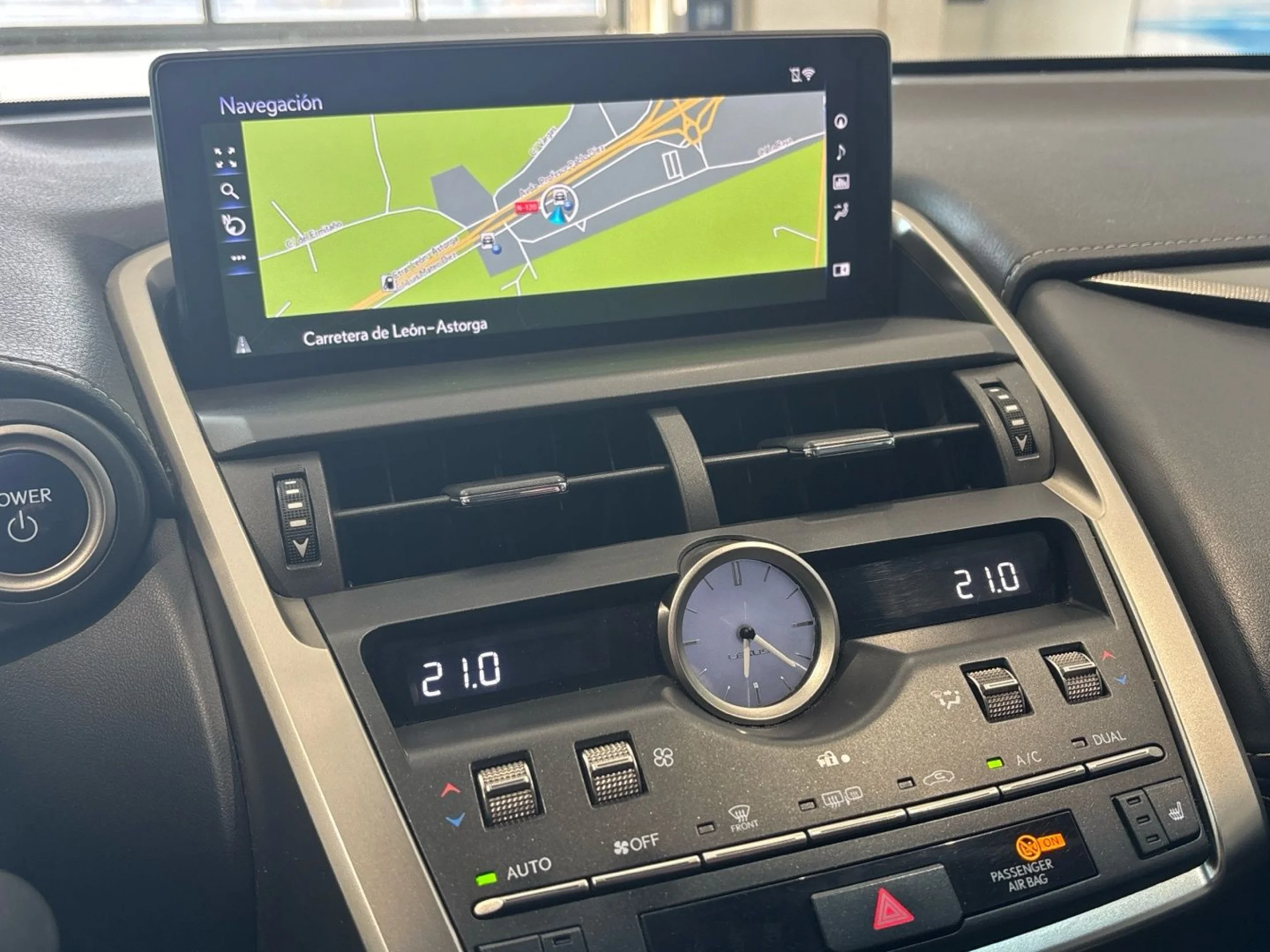 Lexus NX 300h NX300H EXECUTIVE NAVIGATION 4WD - Foto 9