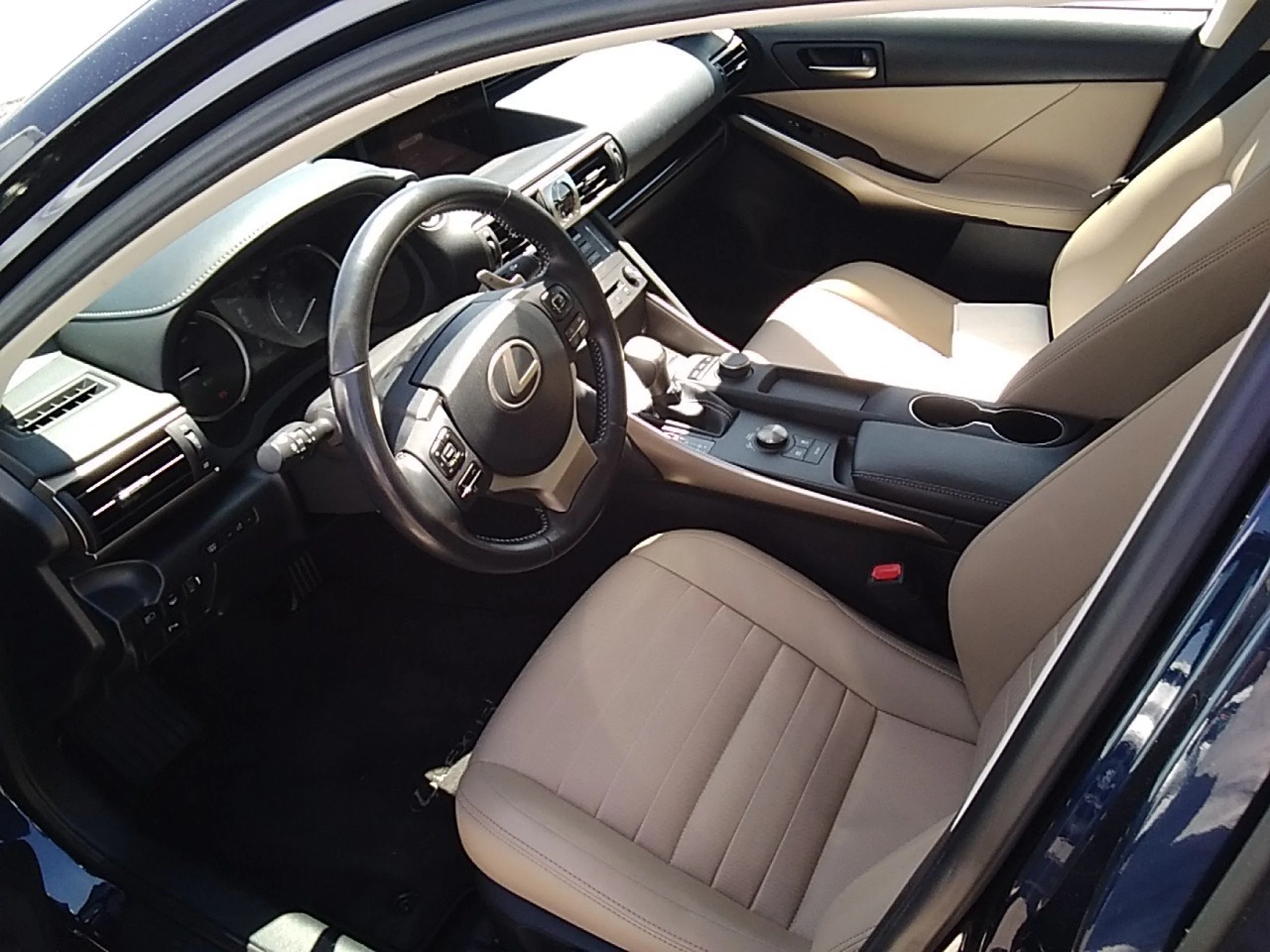 Lexus IS 300h IS 2.5 300h Executive Parking - Foto 7