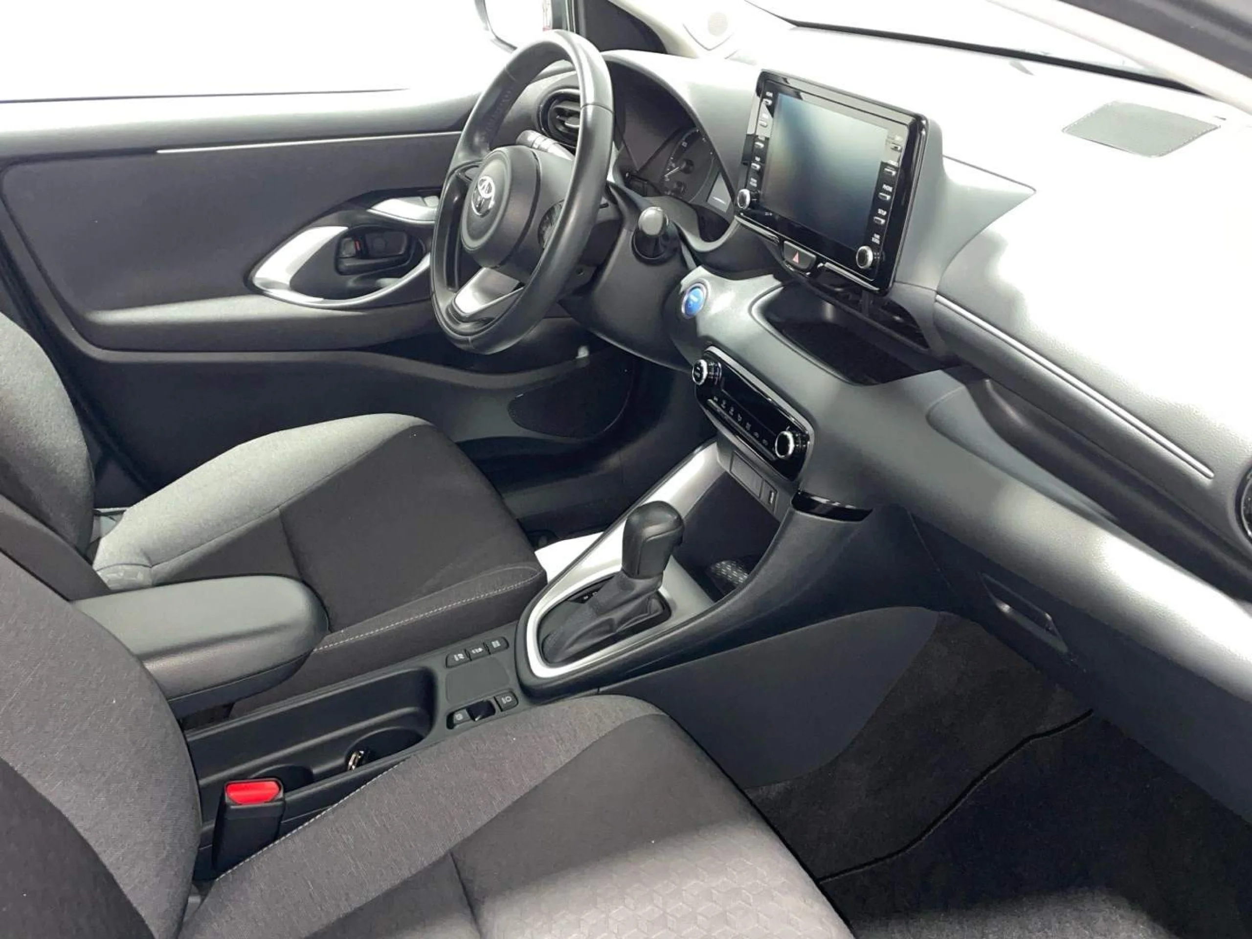 Toyota Yaris 120H Active Tech - Foto 10