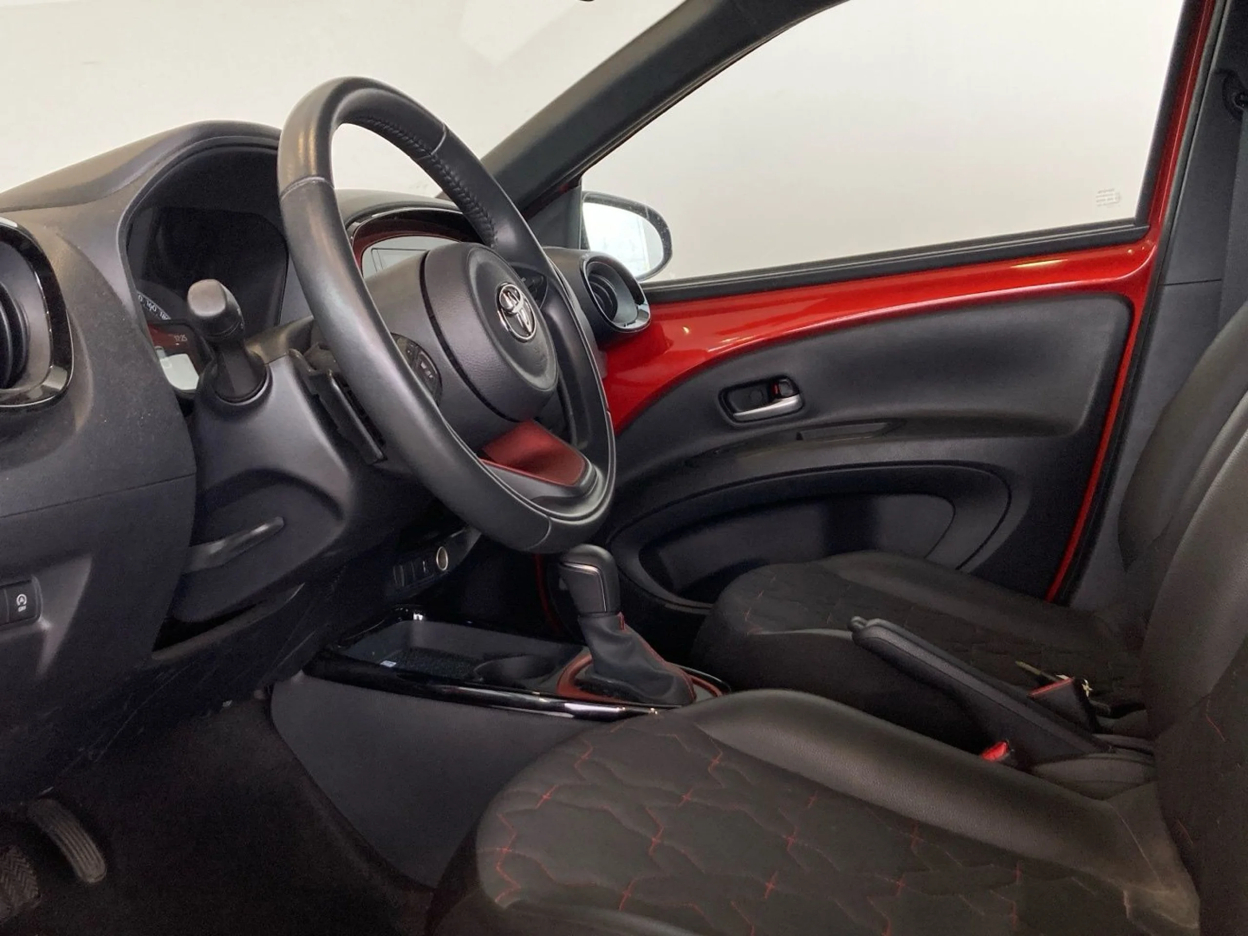 Toyota Aygo X 70 TRENDY EDITION AUTOMATICO - Foto 10