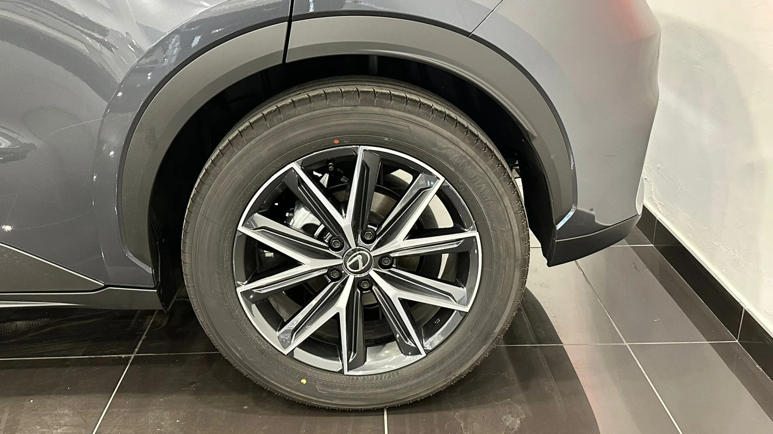 Lexus LBX EMOTION+ - Foto 3