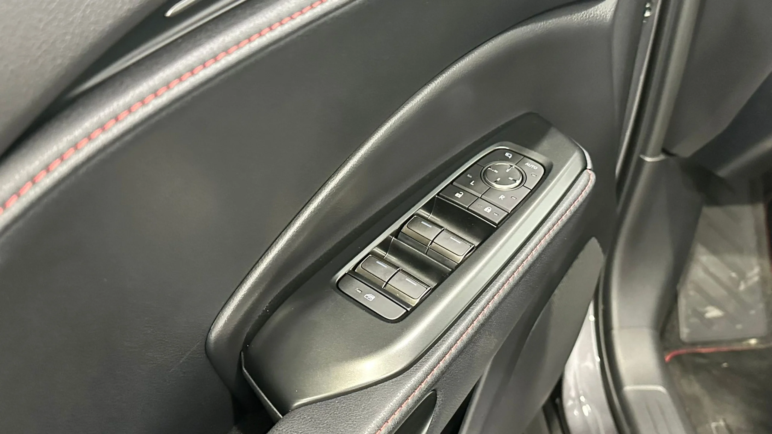 Lexus LBX EMOTION+ - Foto 6