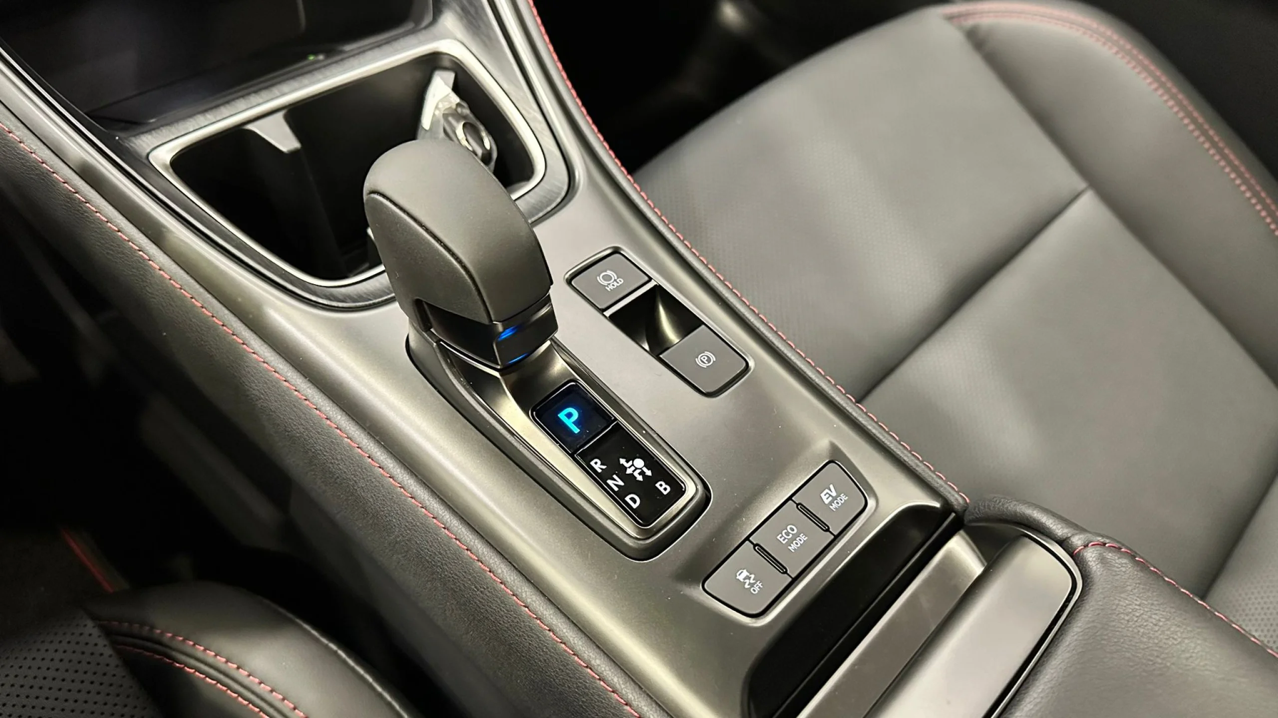 Lexus LBX EMOTION+ - Foto 10