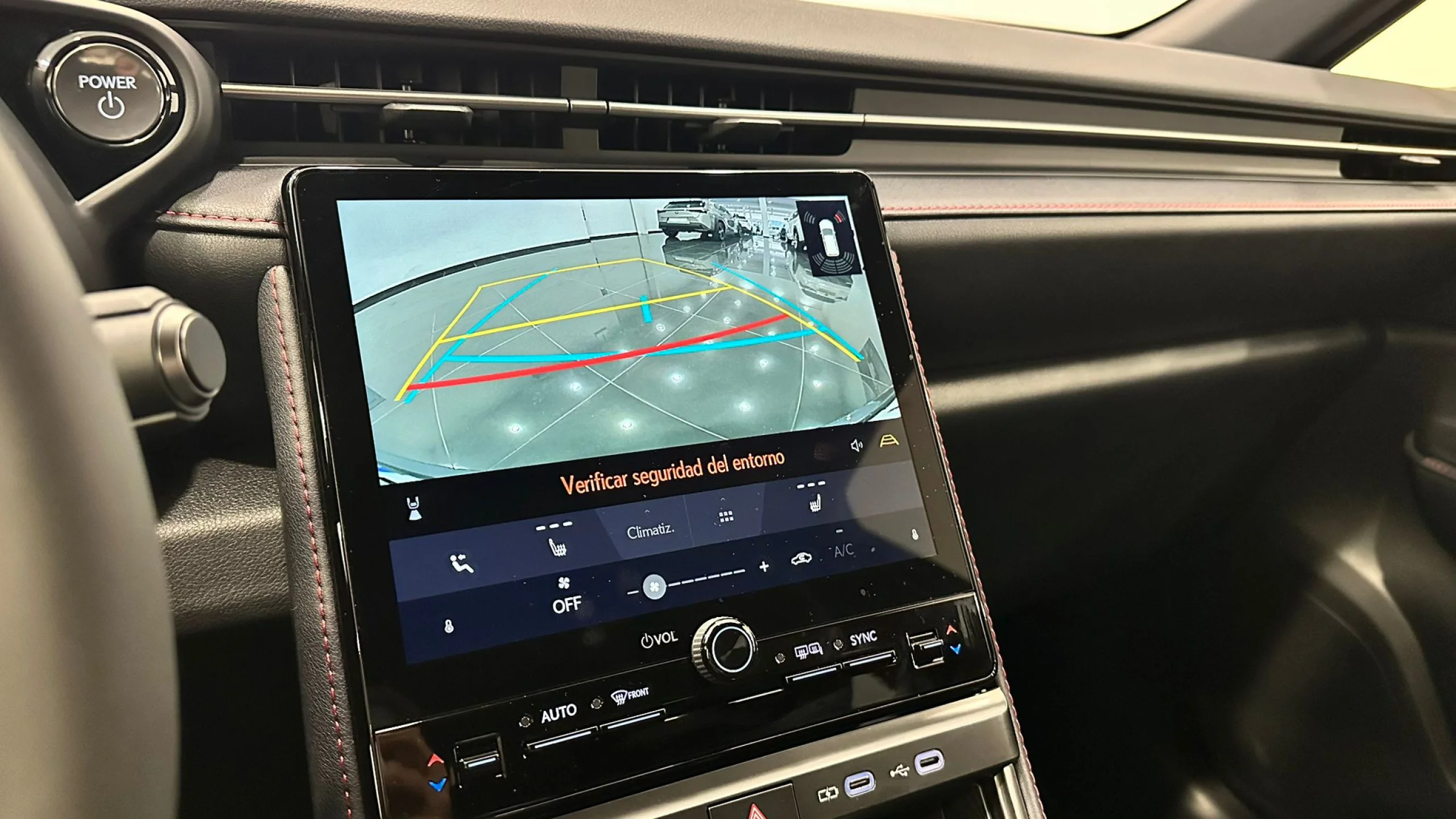 Lexus LBX EMOTION+ - Foto 11