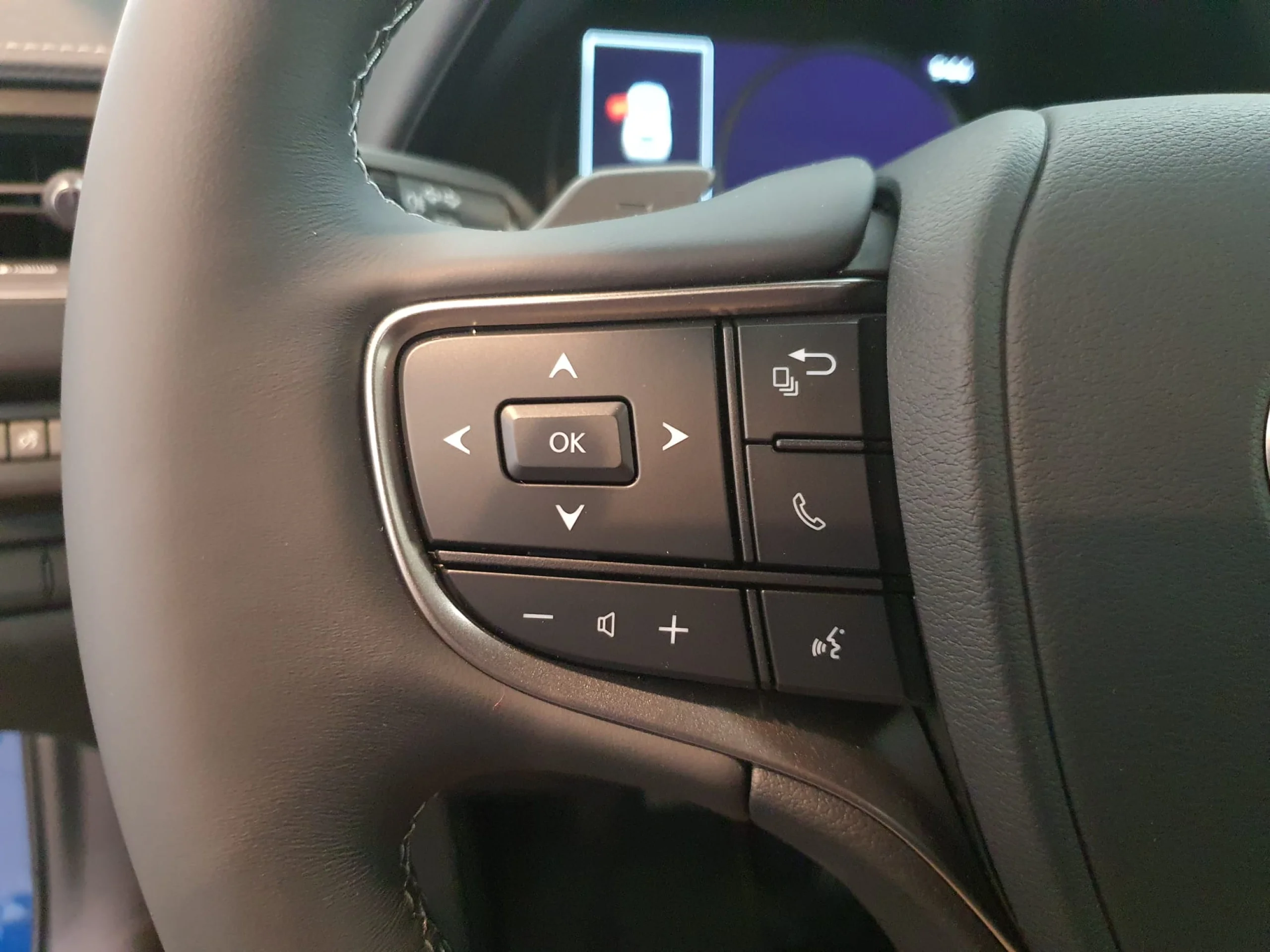 Lexus UX 300E Business - Foto 9