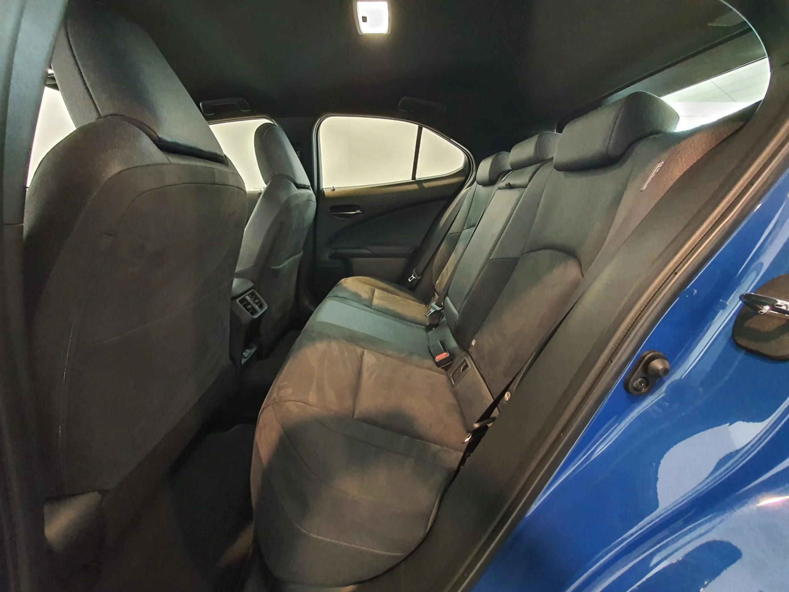 Lexus UX 300E Business - Foto 18