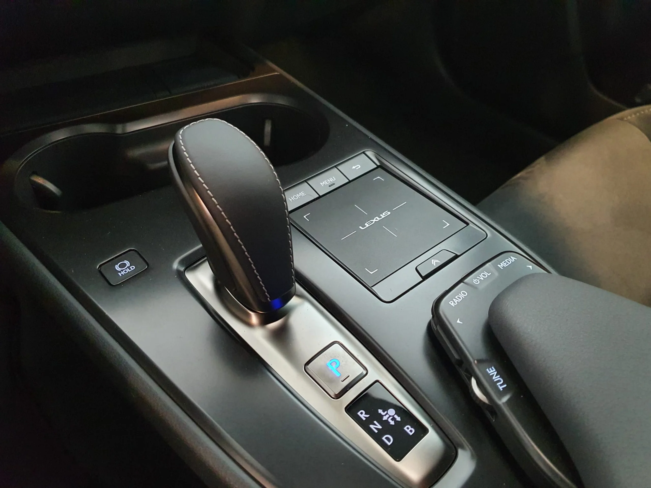 Lexus UX 300E Business - Foto 22