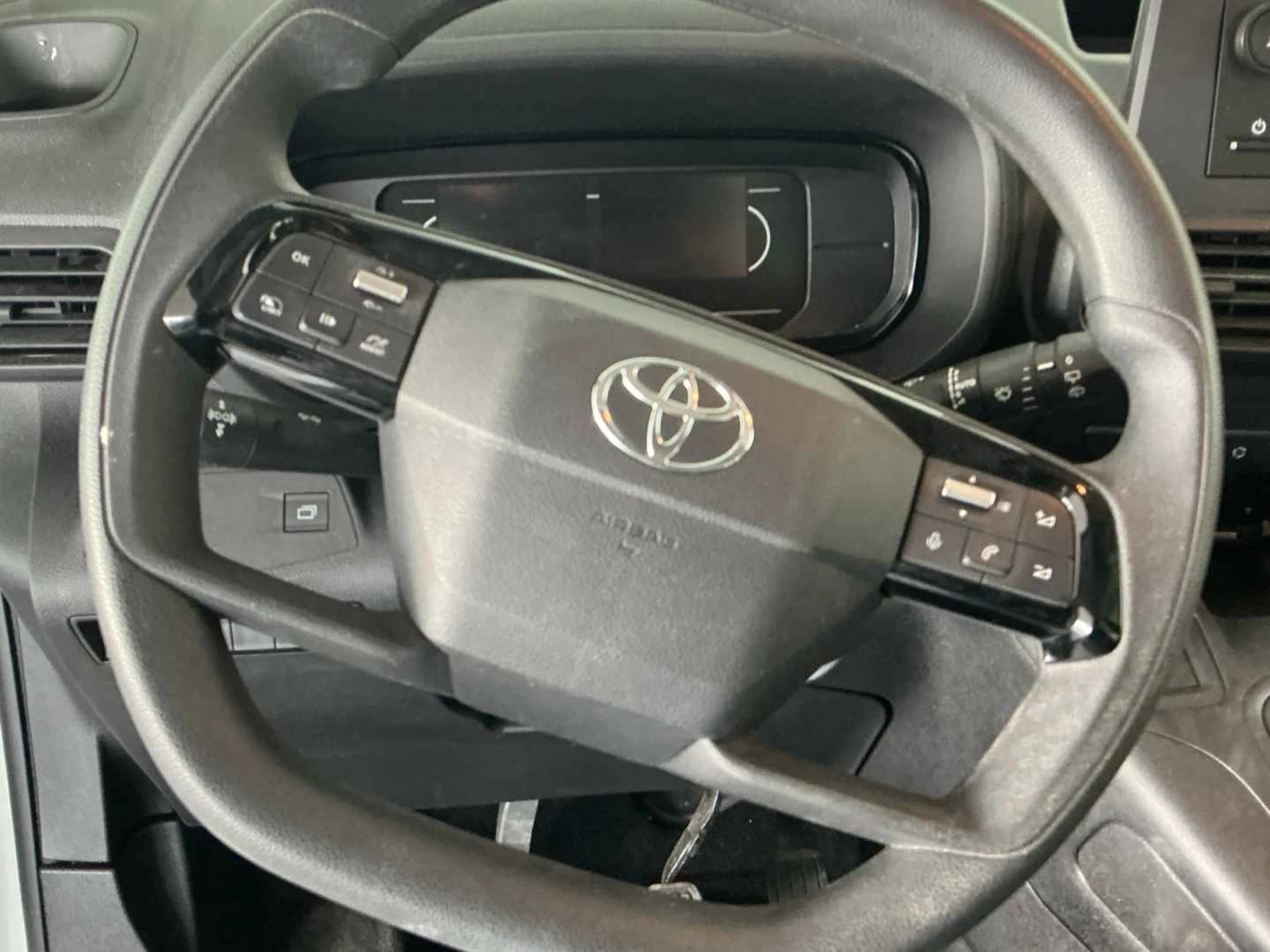 Toyota Proace City Verso 100CV GX - Foto 13