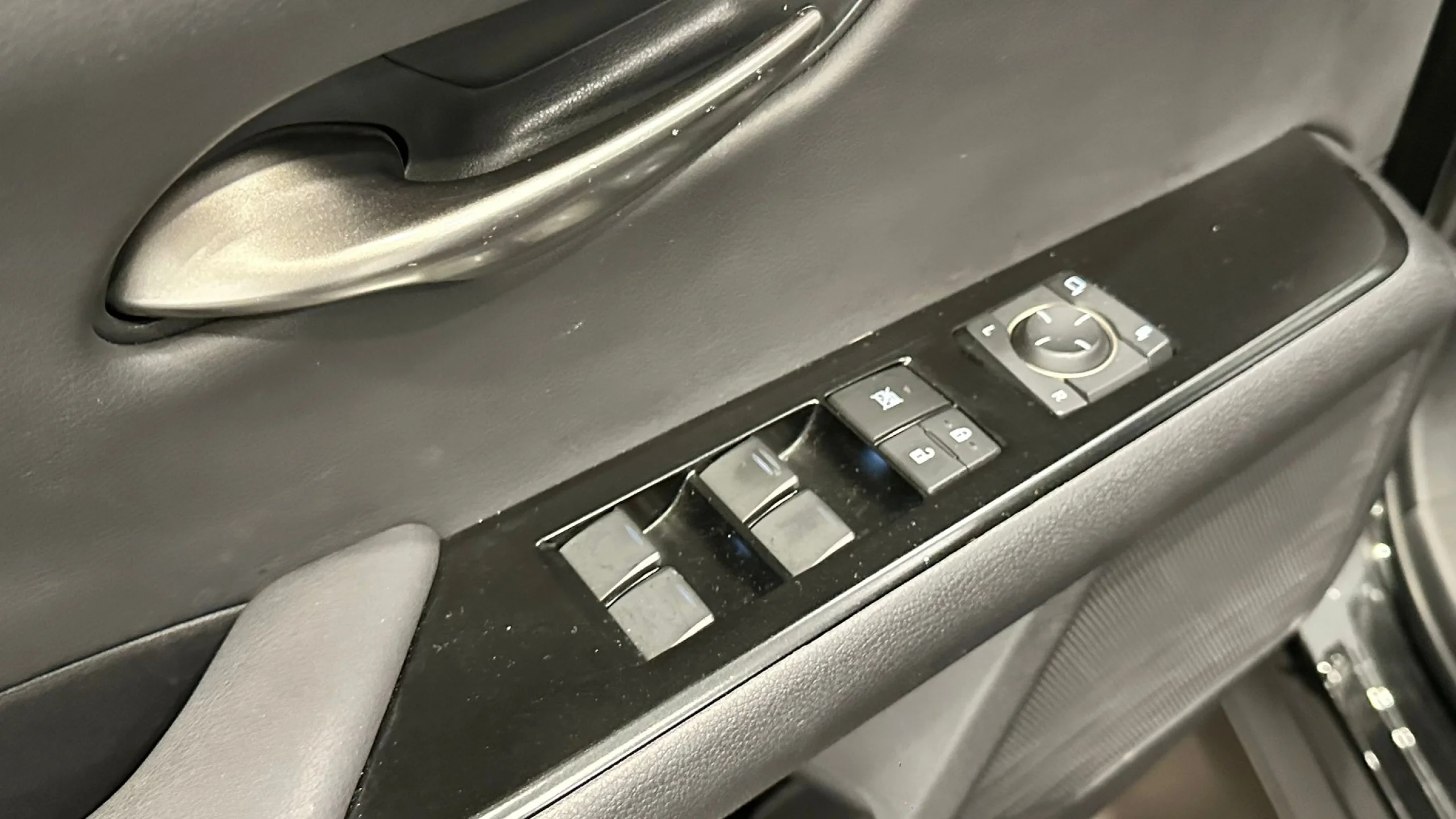 Lexus UX 250h BUSINESS 2.0 Híbrido Gasolina Transmisión Auto - Foto 14
