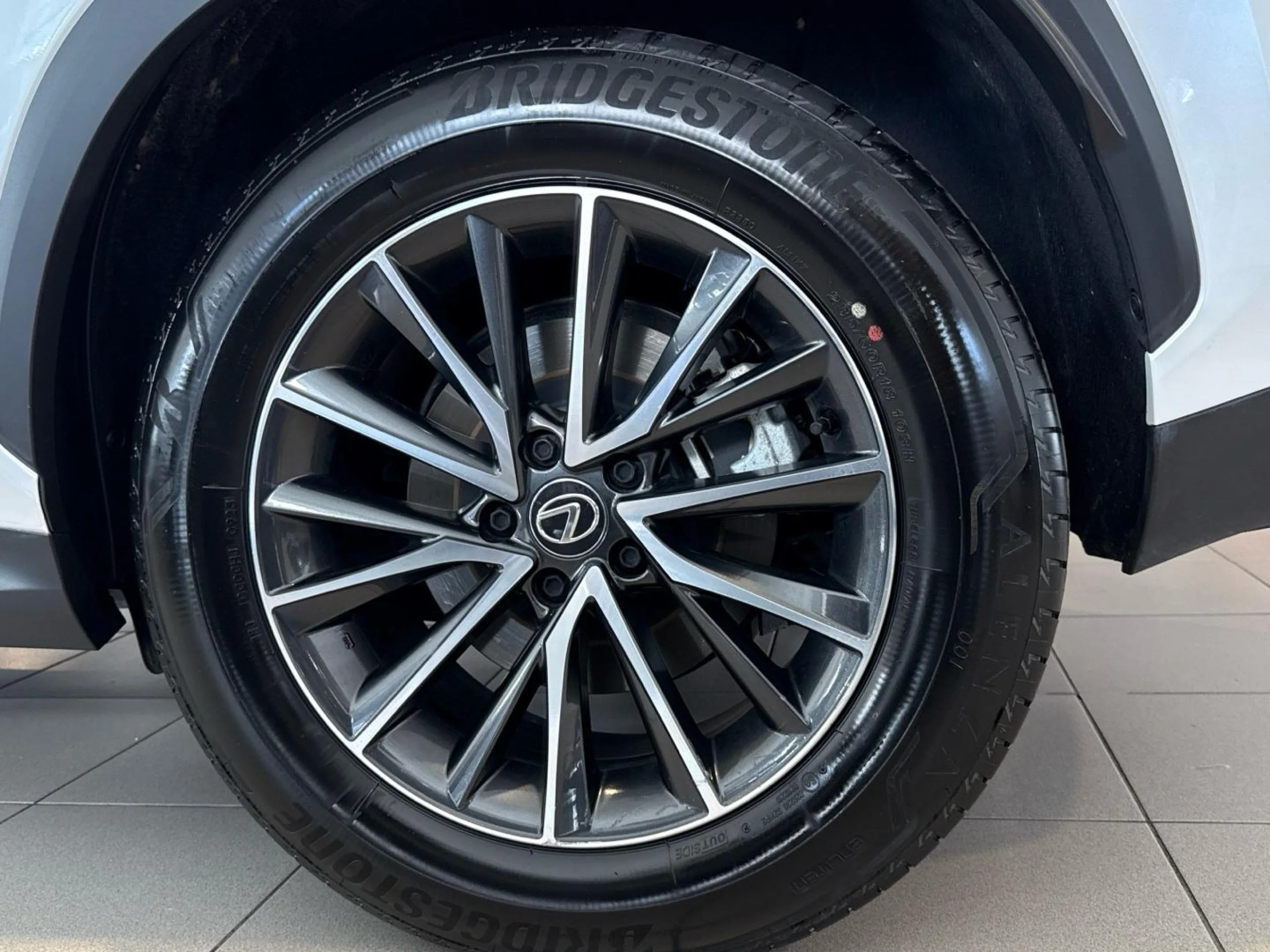 Lexus NX 350h 2WD PREMIUM+ - Foto 12