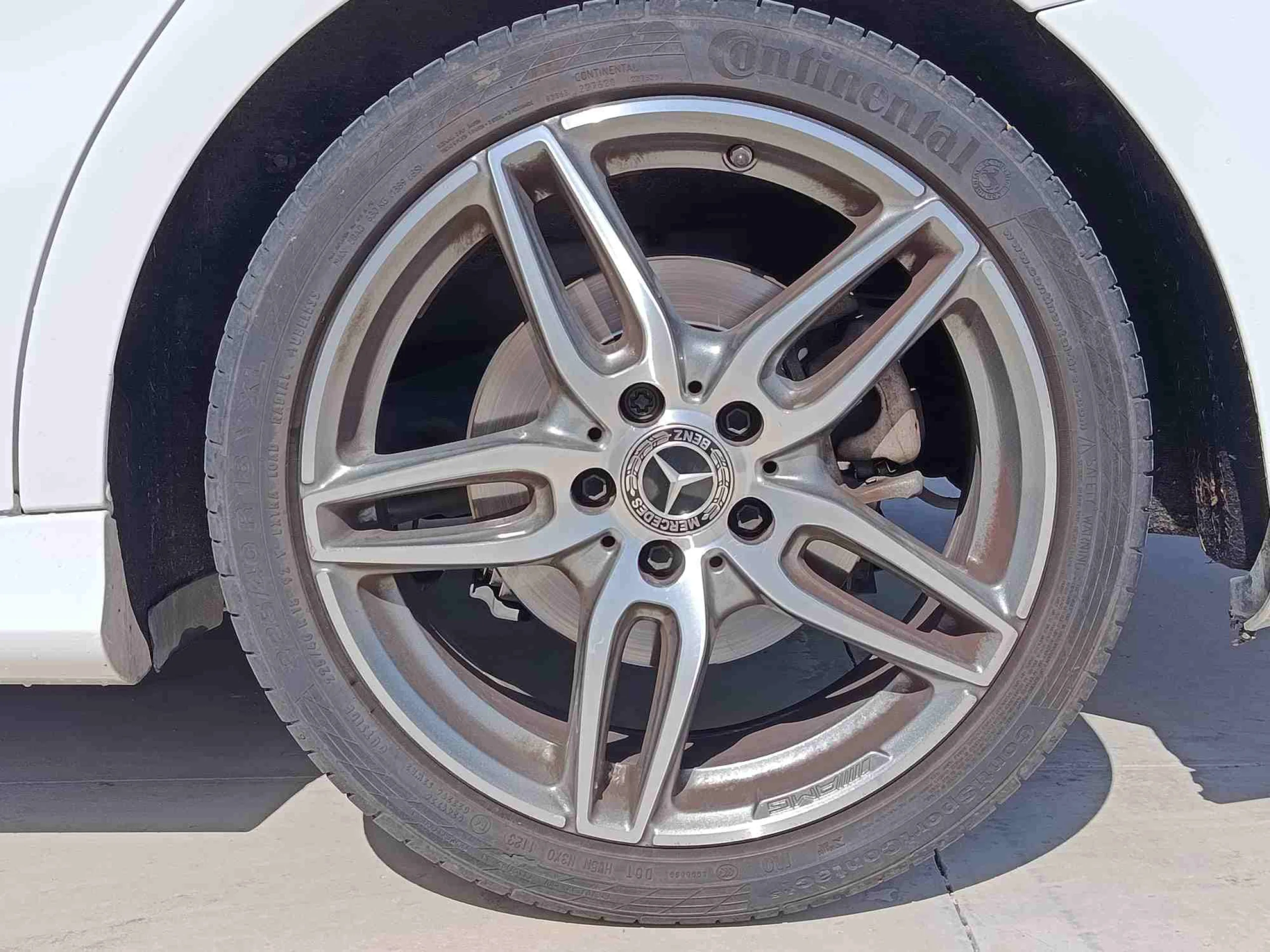 Mercedes-Benz CLA 180 AMG - Foto 6