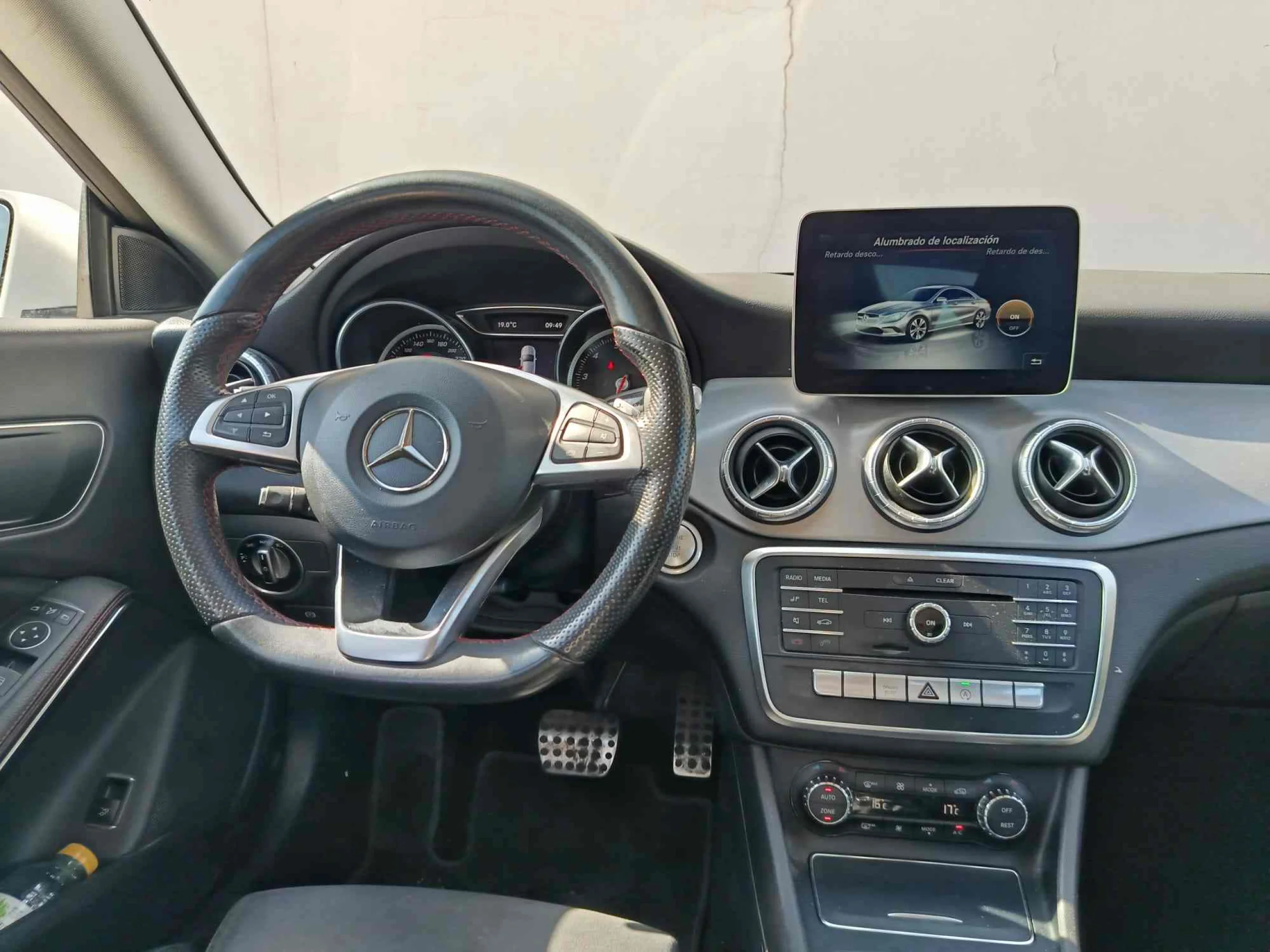 Mercedes-Benz CLA 180 AMG - Foto 11