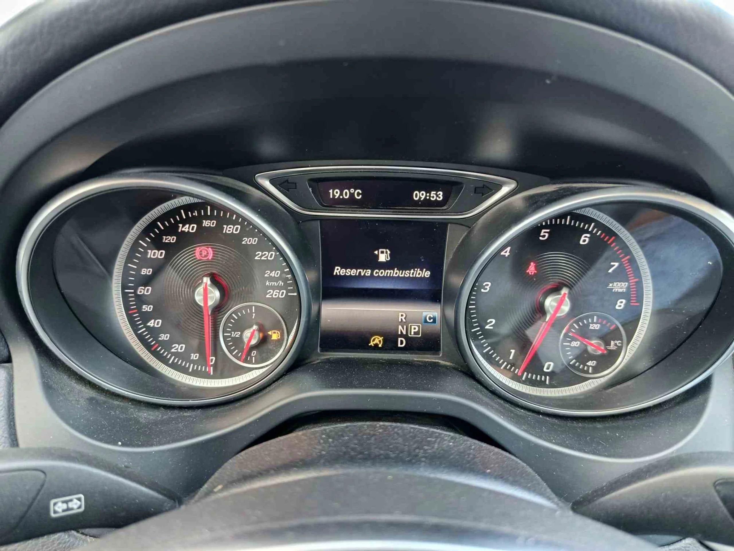 Mercedes-Benz CLA 180 AMG - Foto 13