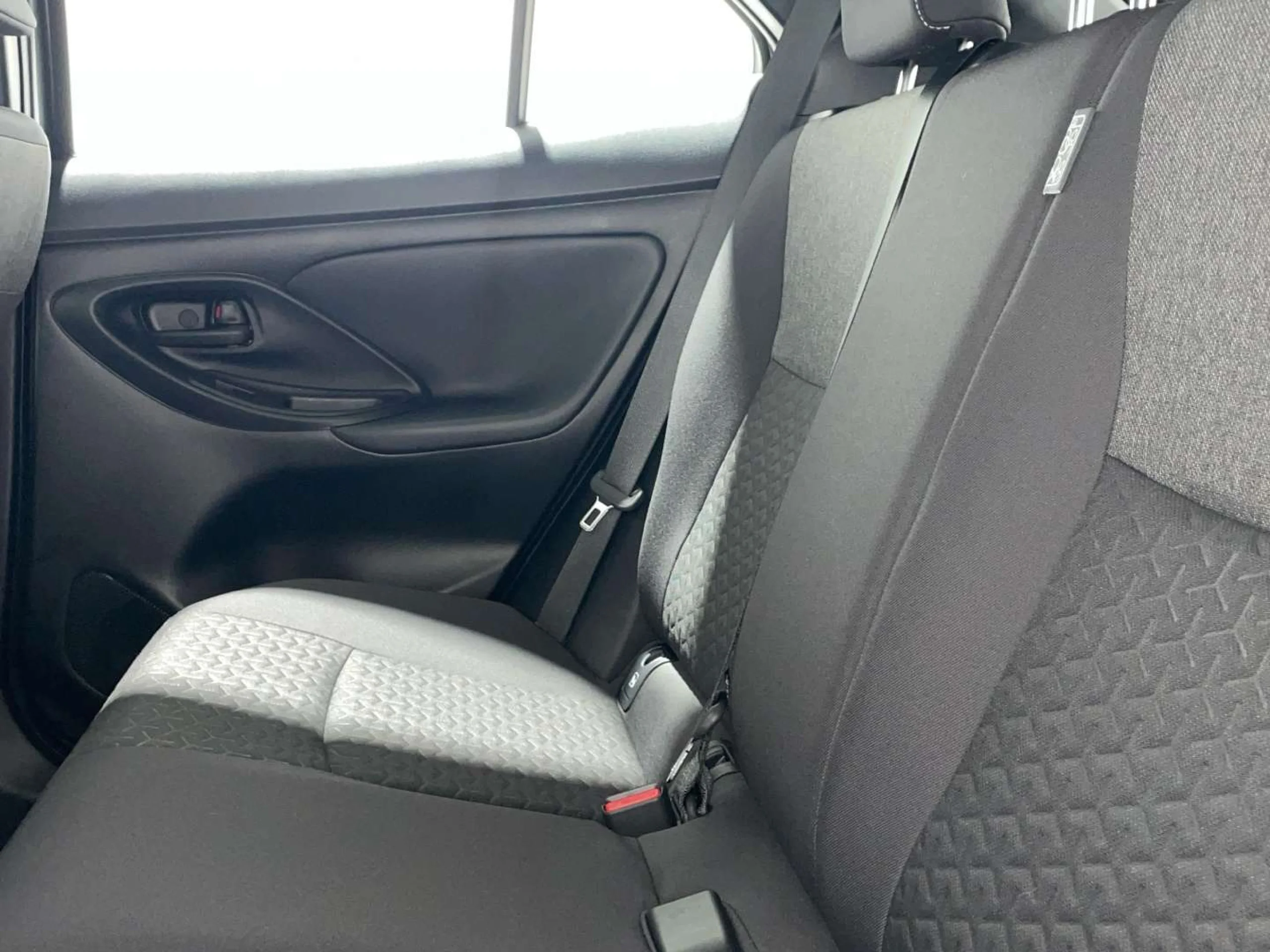 Toyota Yaris Cross 120H Active Tech - Foto 9