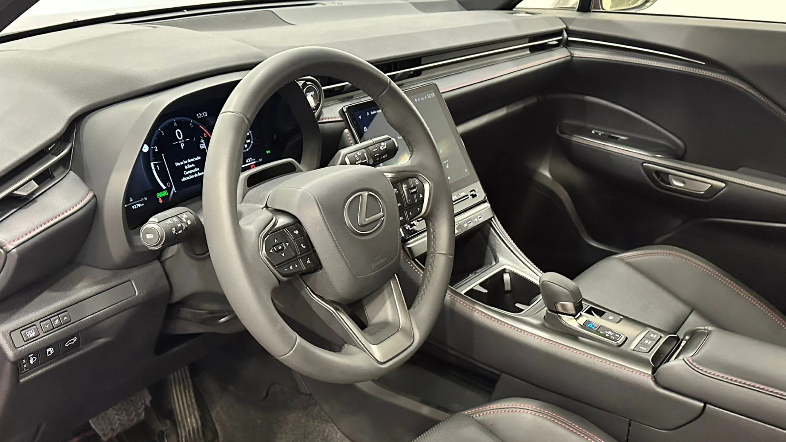 Lexus LBX EMOTION + - Foto 20