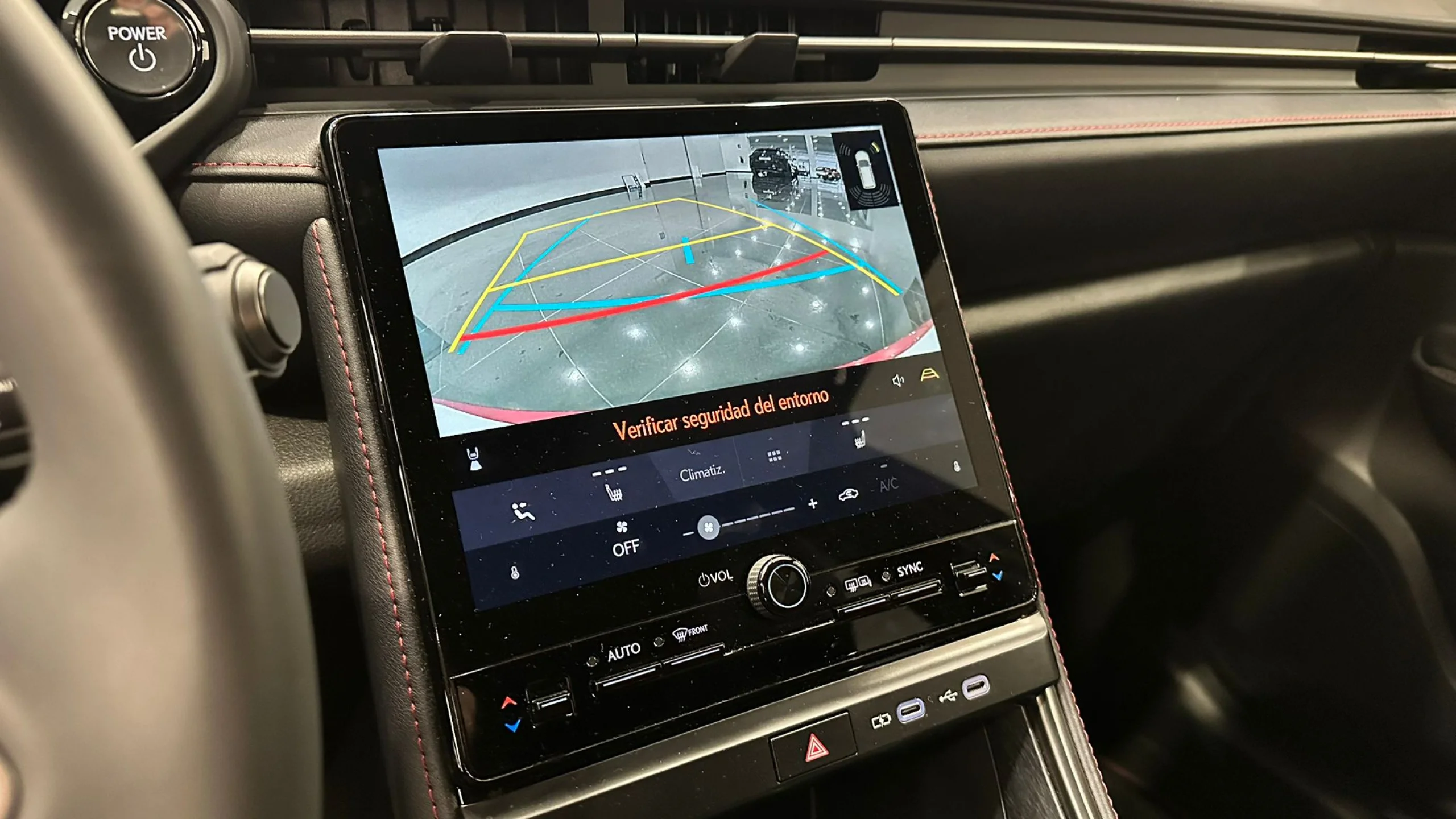 Lexus LBX EMOTION + - Foto 21