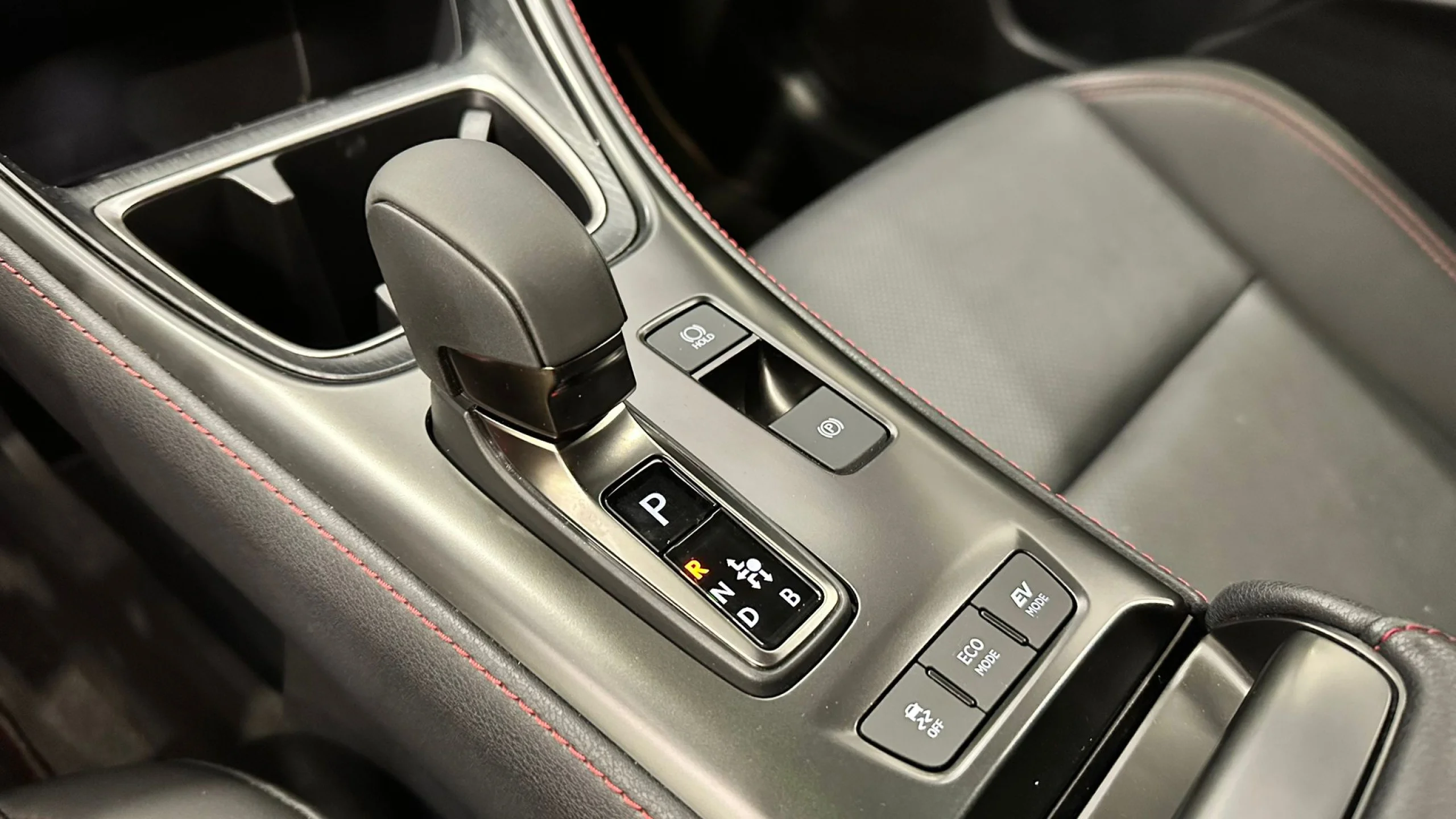 Lexus LBX EMOTION + - Foto 10