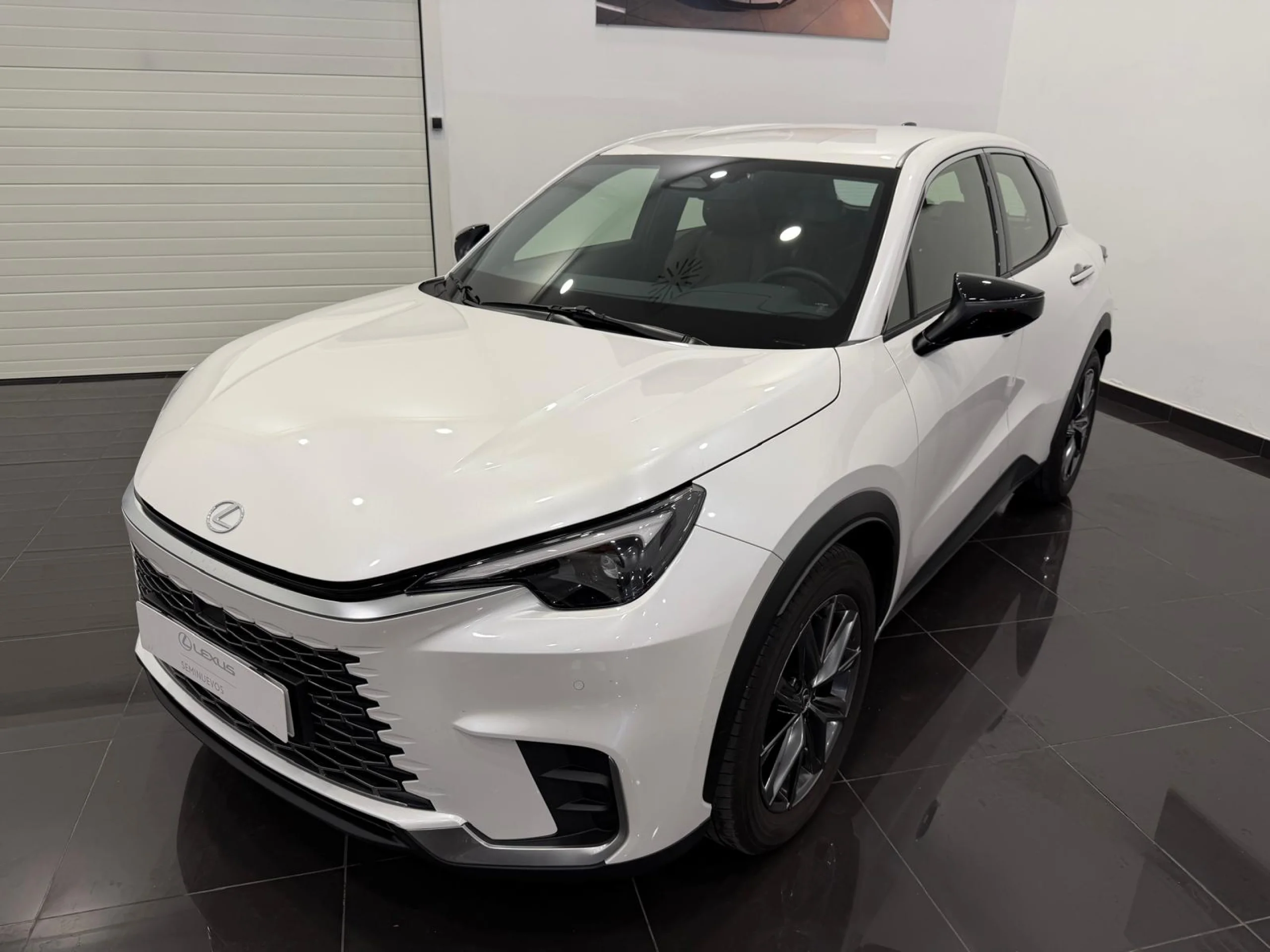 Lexus LBX ELEGANT+ 1.5L HEV - Foto 1