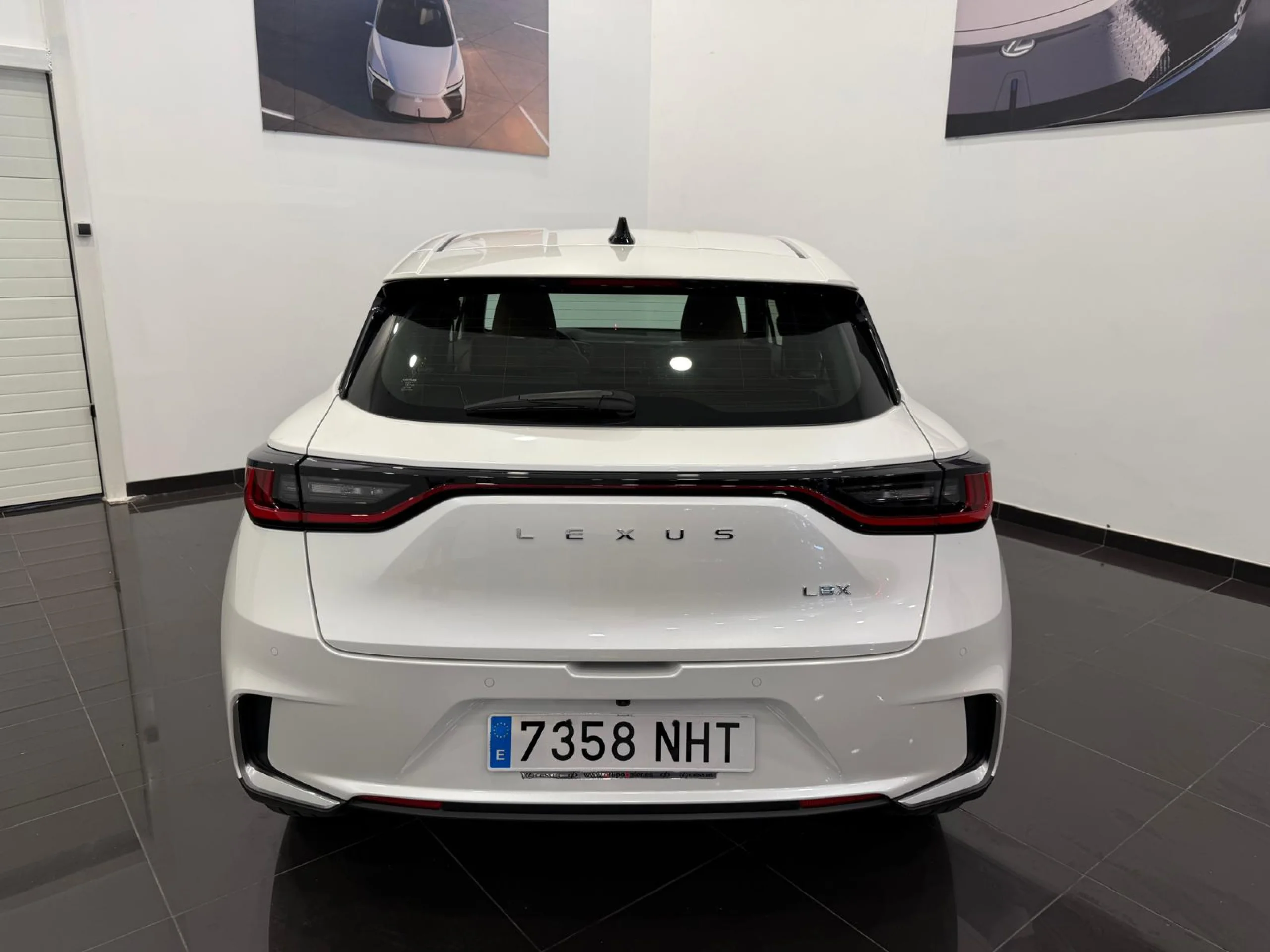 Lexus LBX ELEGANT+ 1.5L HEV - Foto 5