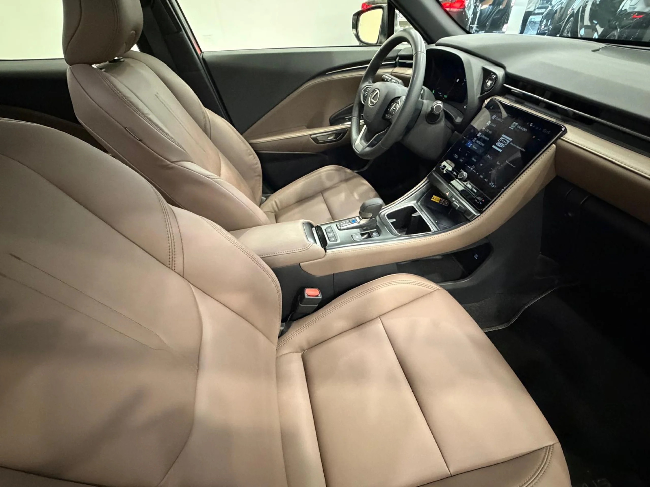 Lexus LBX ELEGANT+ 1.5L HEV - Foto 18