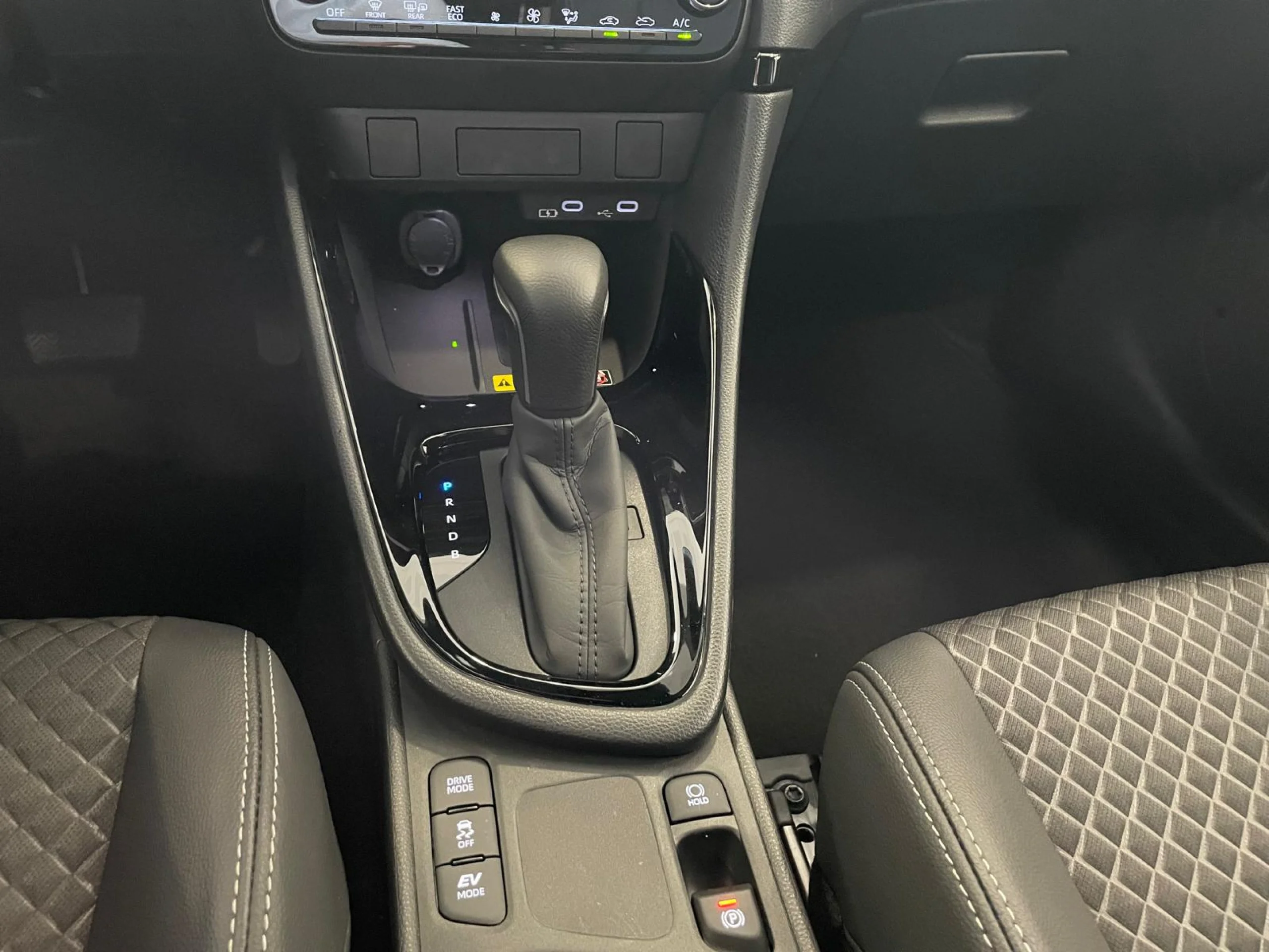 Toyota Yaris 1.5 120h Style - Foto 16