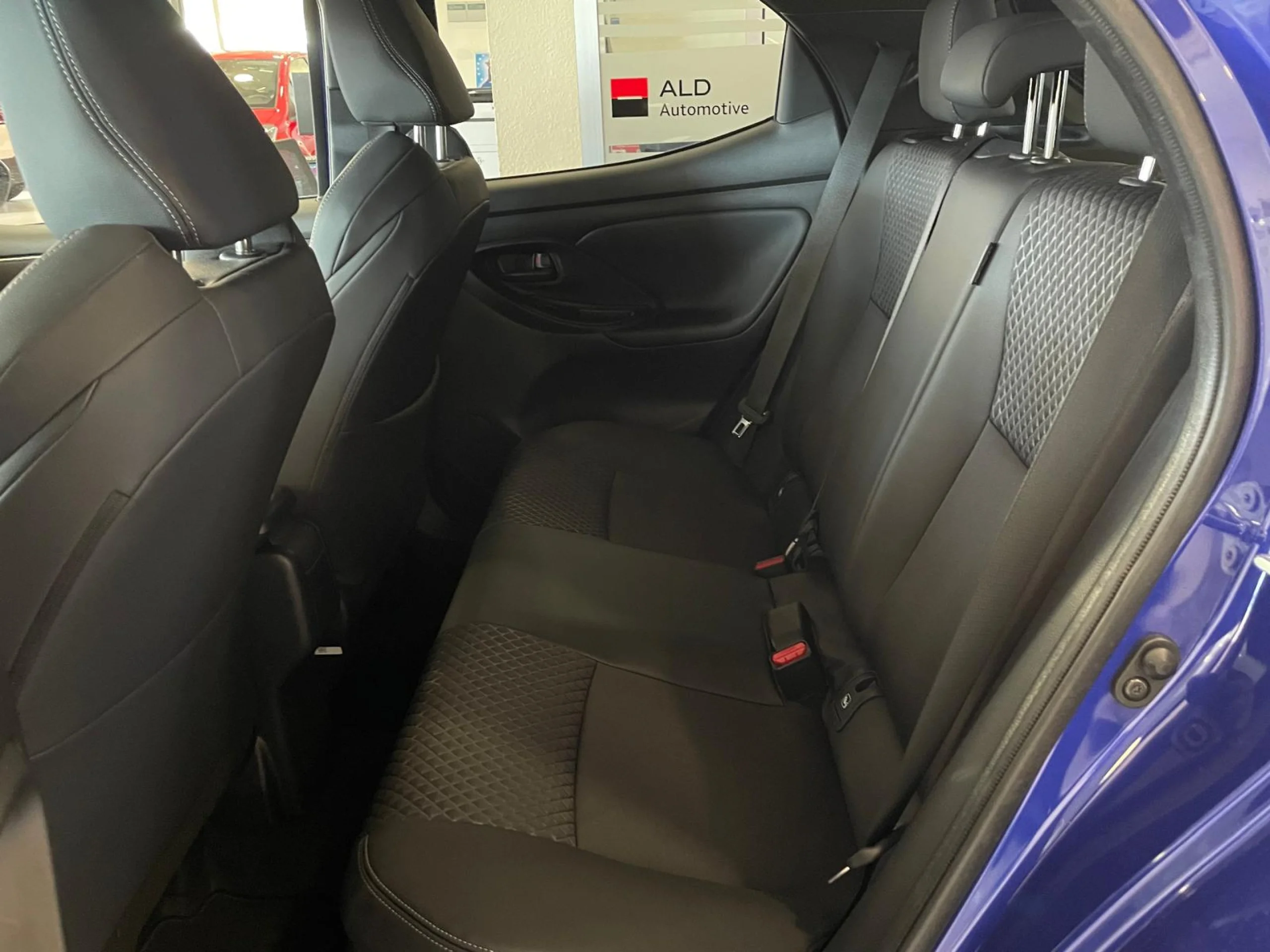 Toyota Yaris 1.5 120h Style - Foto 8