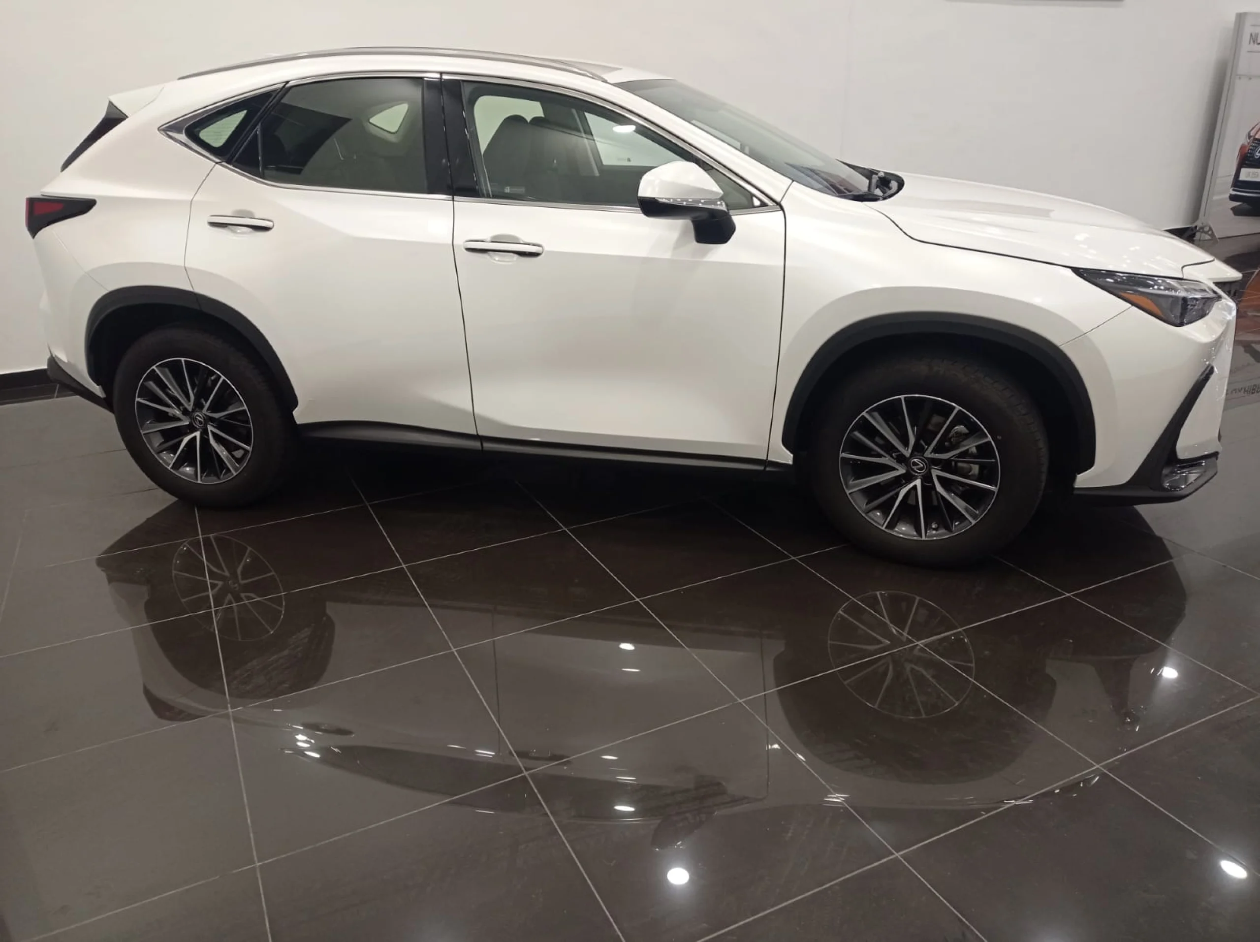 Lexus NX 350h NX350H BUSSINES CITY - Foto 8
