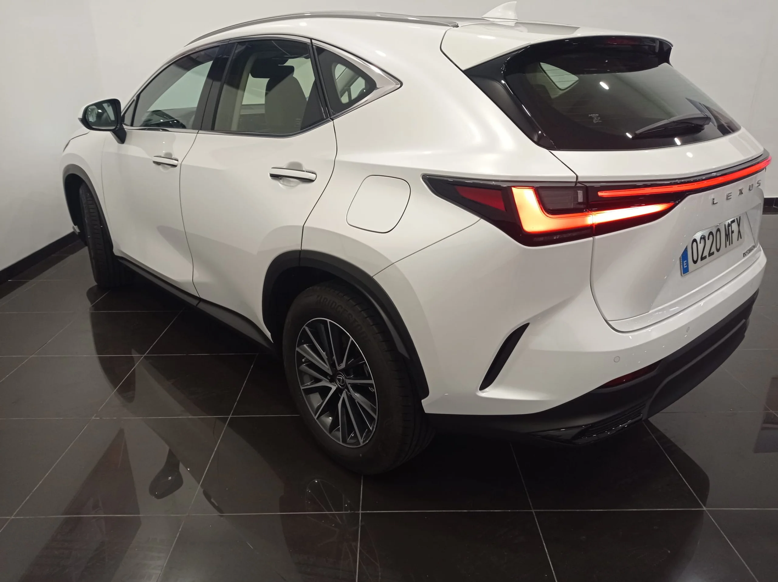 Lexus NX 350h NX350H BUSSINES CITY - Foto 7