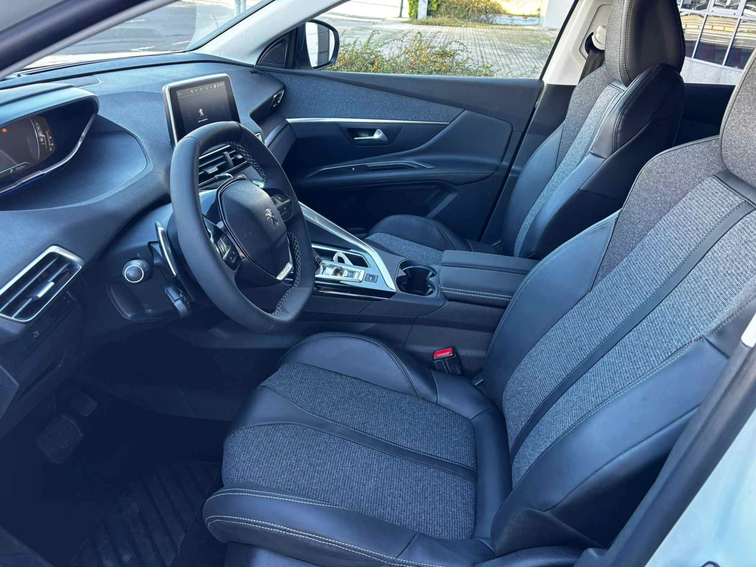 Peugeot 3008 1.2 S&amp;S PureTech Allure EAT6 130 - Foto 12