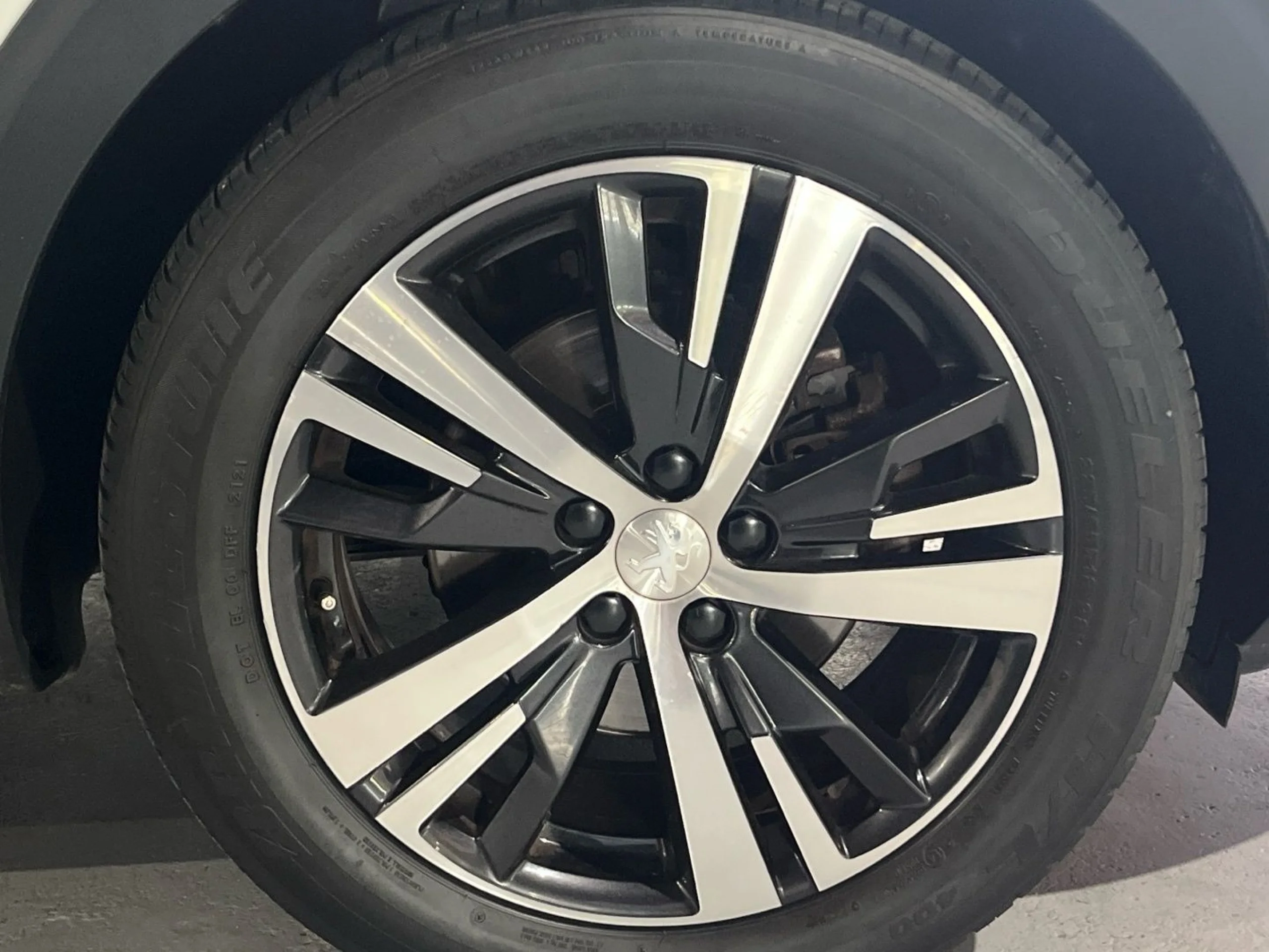 Peugeot 3008 1.2 S&amp;S PureTech Allure EAT6 130 - Foto 7