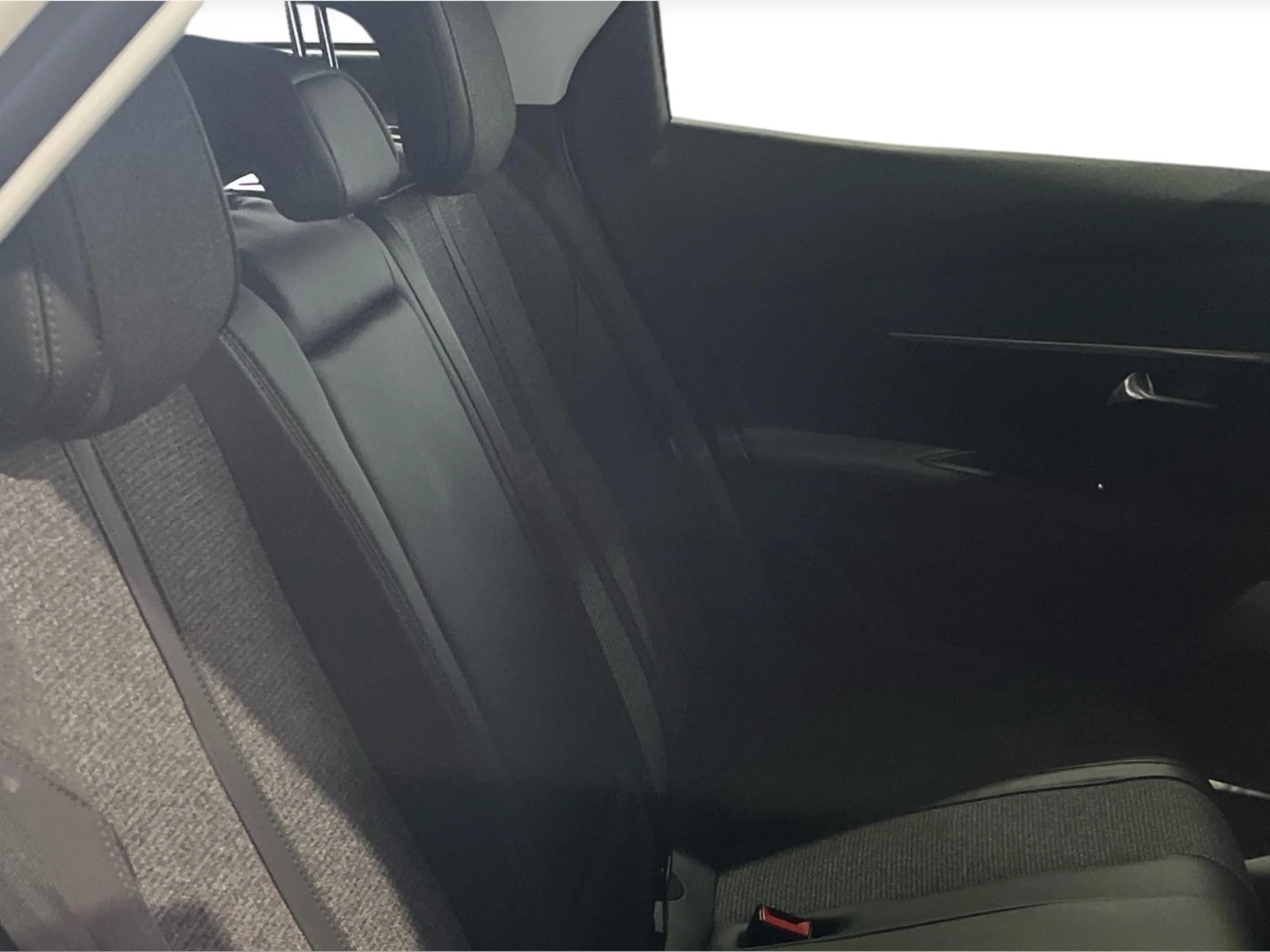 Peugeot 3008 1.2 S&amp;S PureTech Allure EAT6 130 - Foto 26