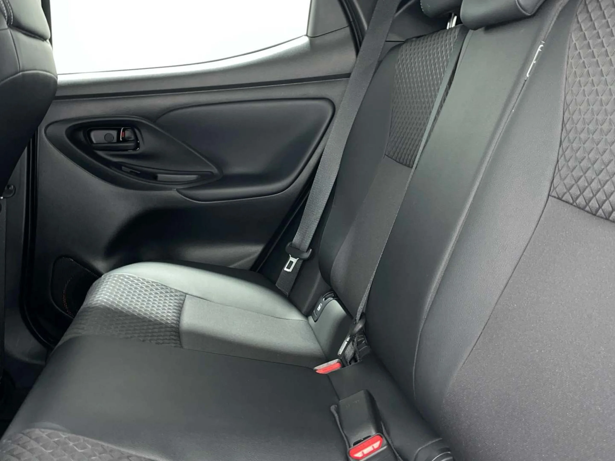 Toyota Yaris 120H Style - Foto 9