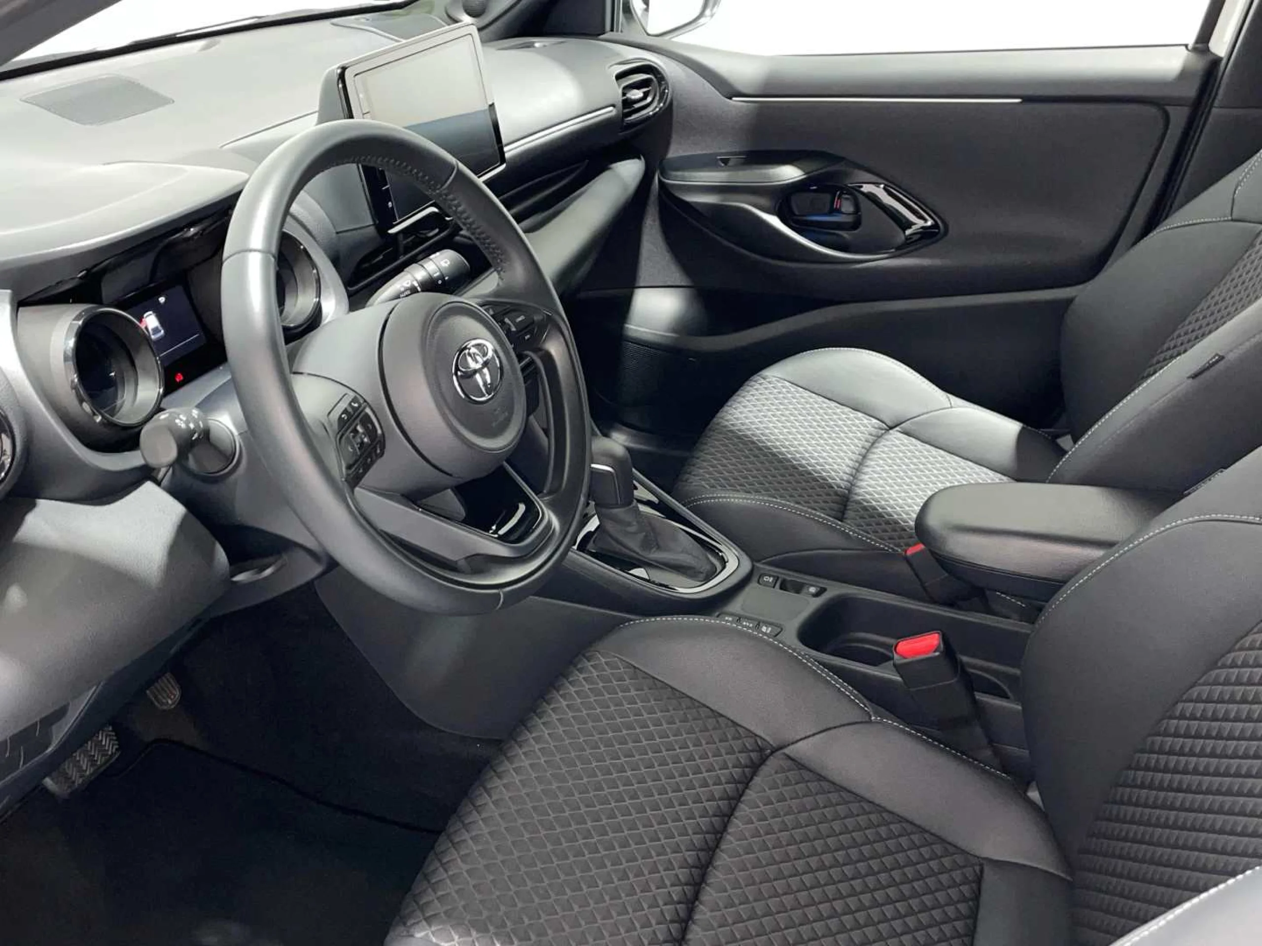 Toyota Yaris 120H Style - Foto 11