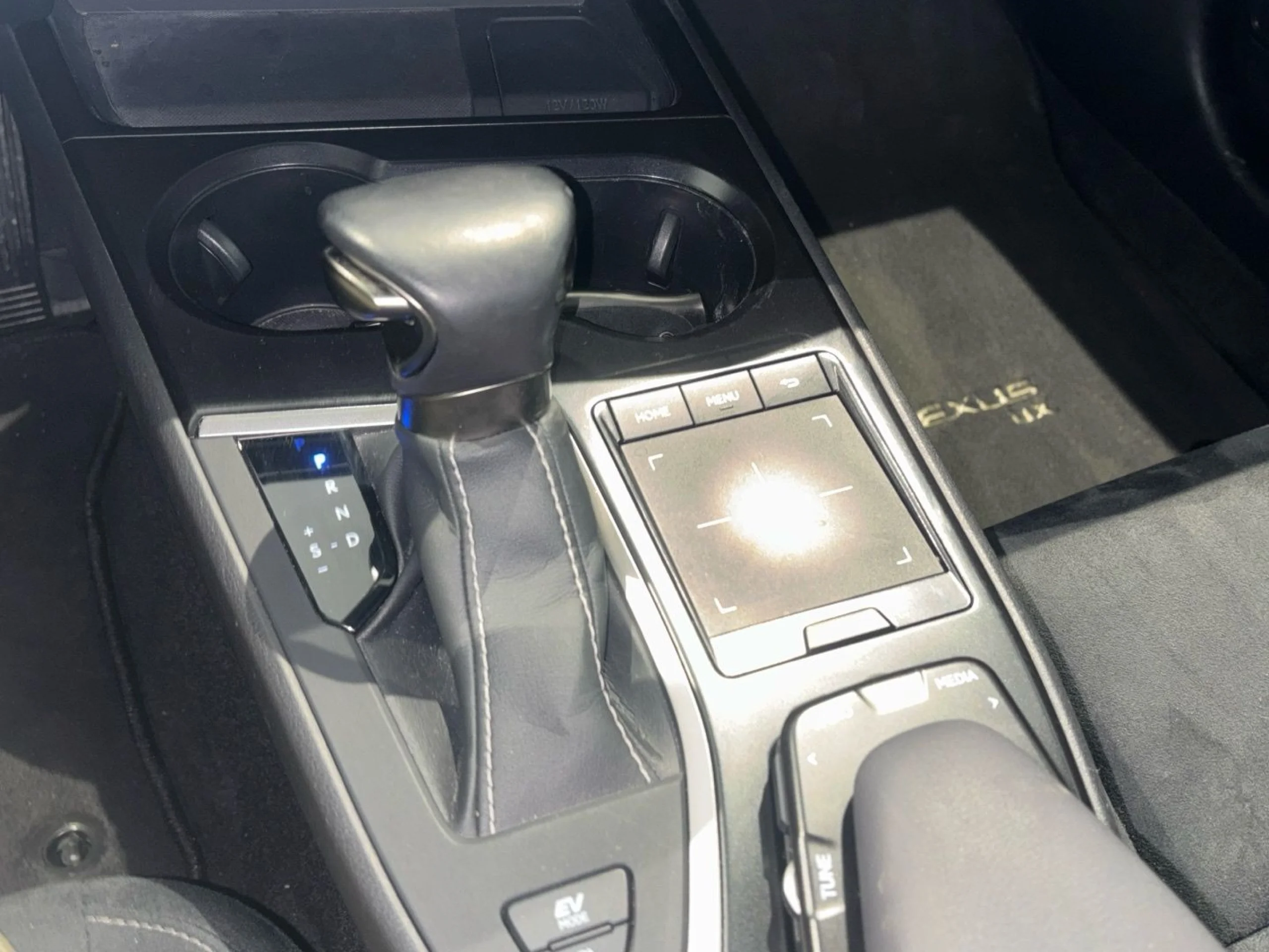 Lexus UX 250h UX250H PREMIUM 2WD - Foto 13