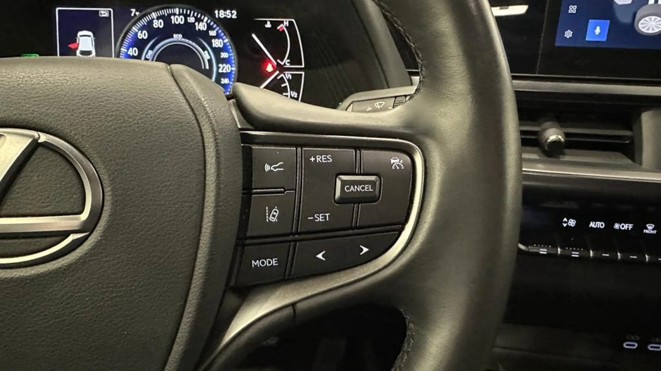 Lexus UX 250h 2WD PREMIUM - Foto 14