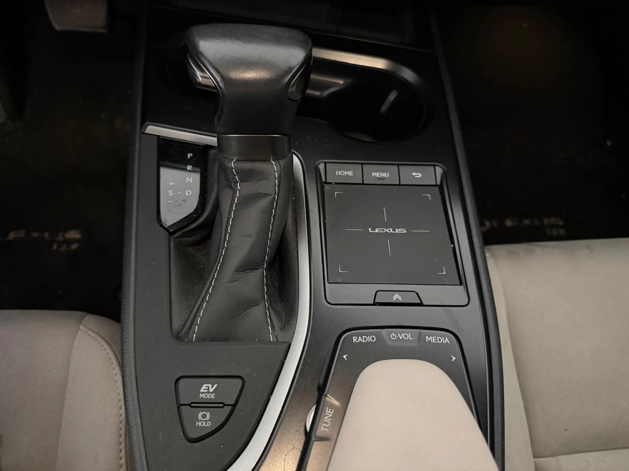 Lexus UX 250h 250H BUSSINESS  2WD - Foto 11