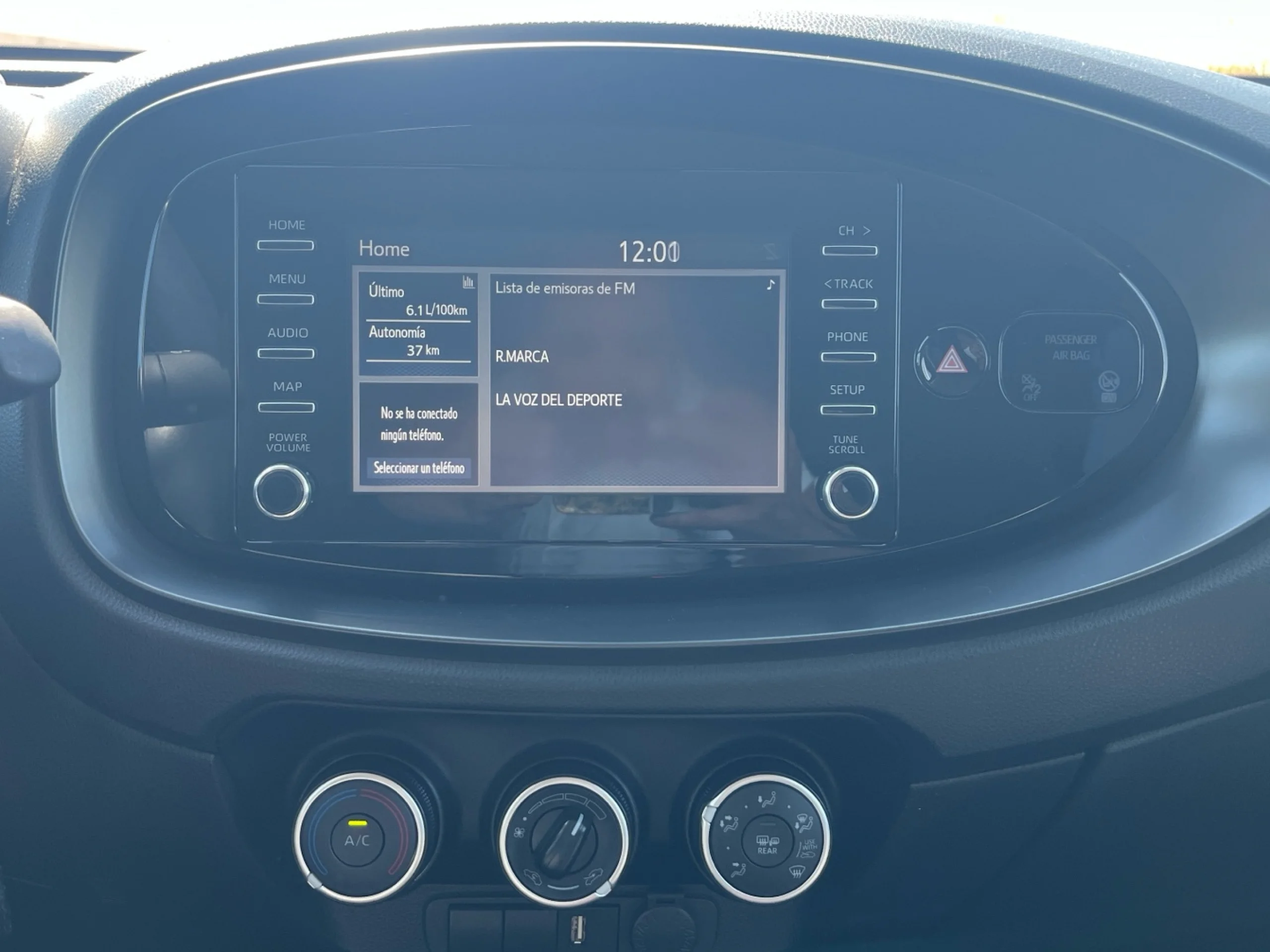Toyota Aygo X Cross 70 T/M Play - Foto 16