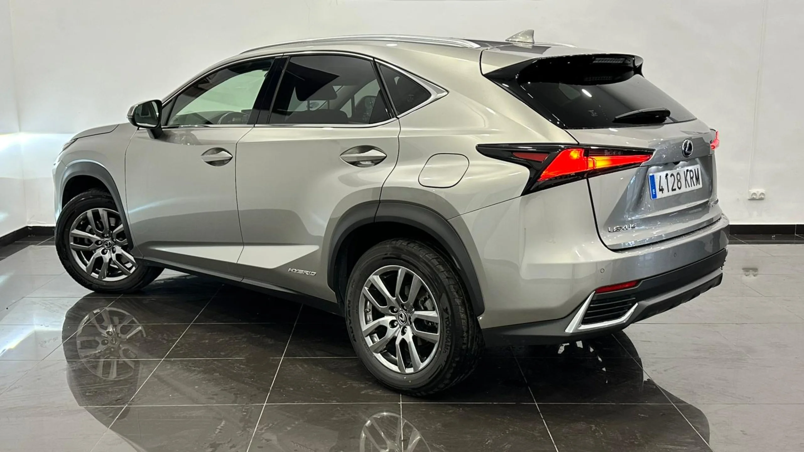 Lexus NX 300h EXECUTIVE NAVIGATION 4WD - Foto 3