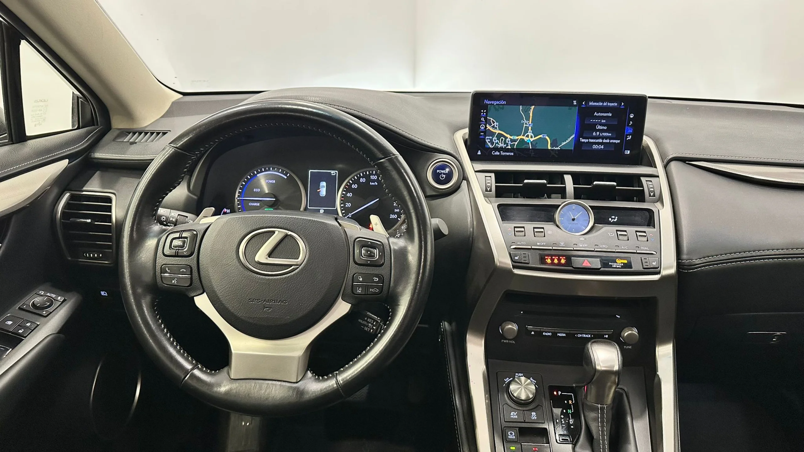 Lexus NX 300h EXECUTIVE NAVIGATION 4WD - Foto 16