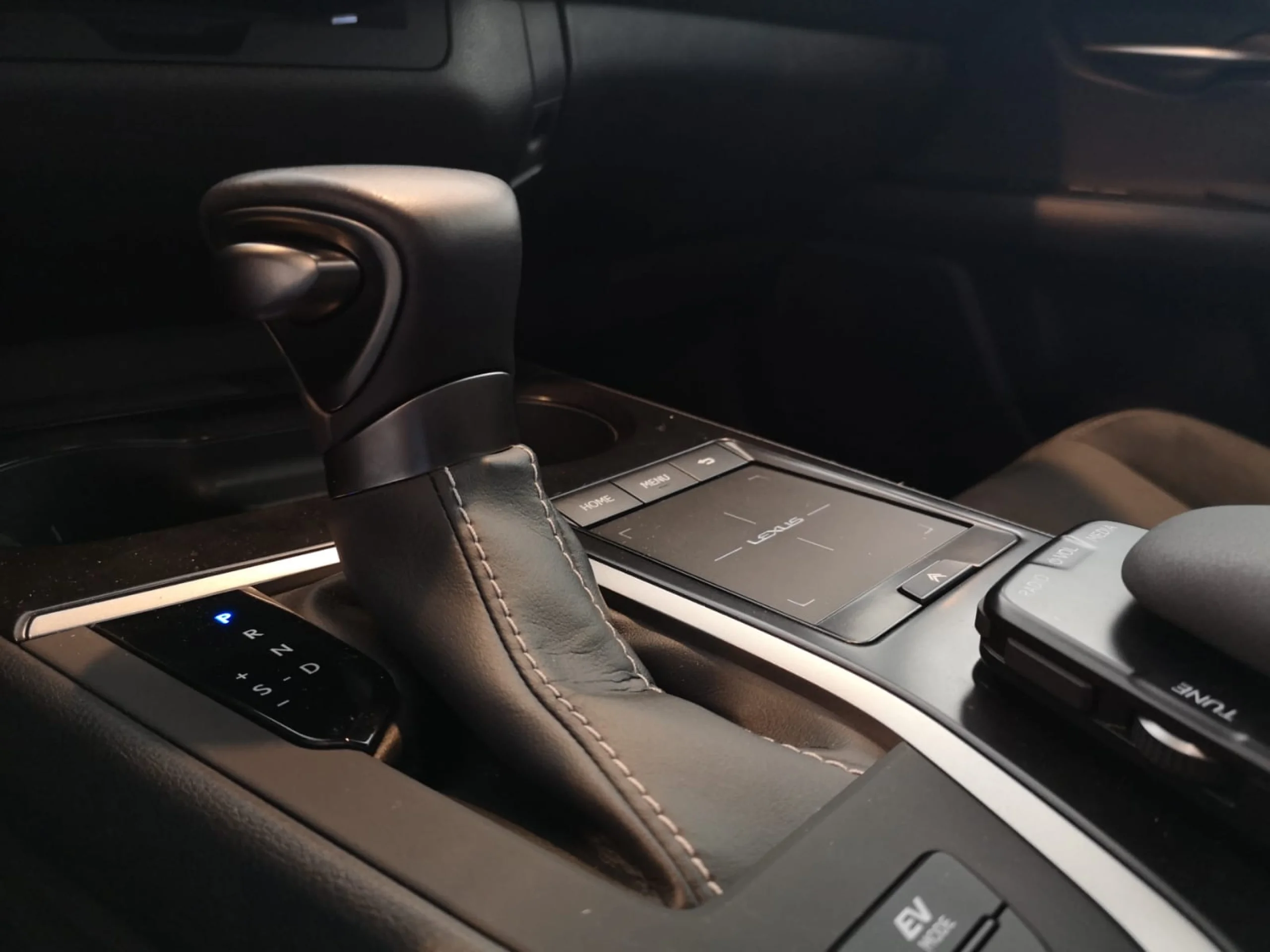 Lexus UX 250h UX250H BUSSINES 2WD - Foto 17