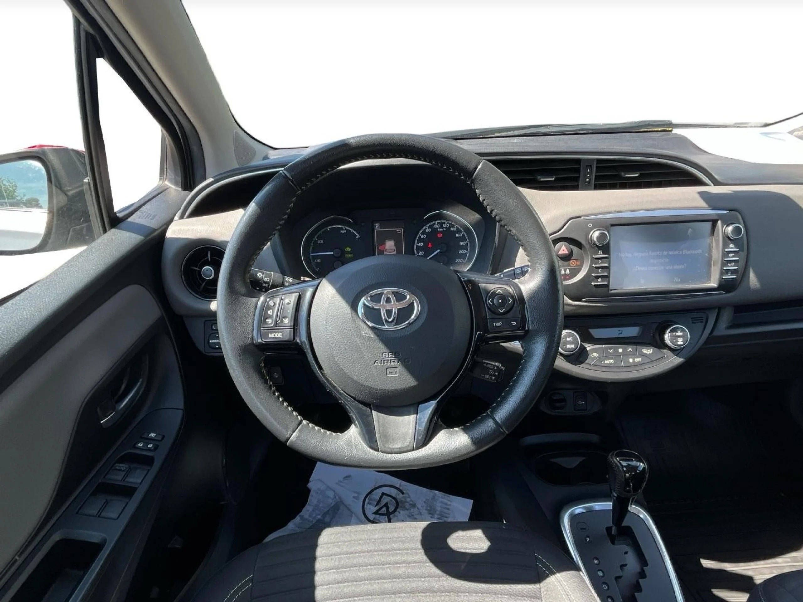 Toyota Yaris 100H Active - Foto 8
