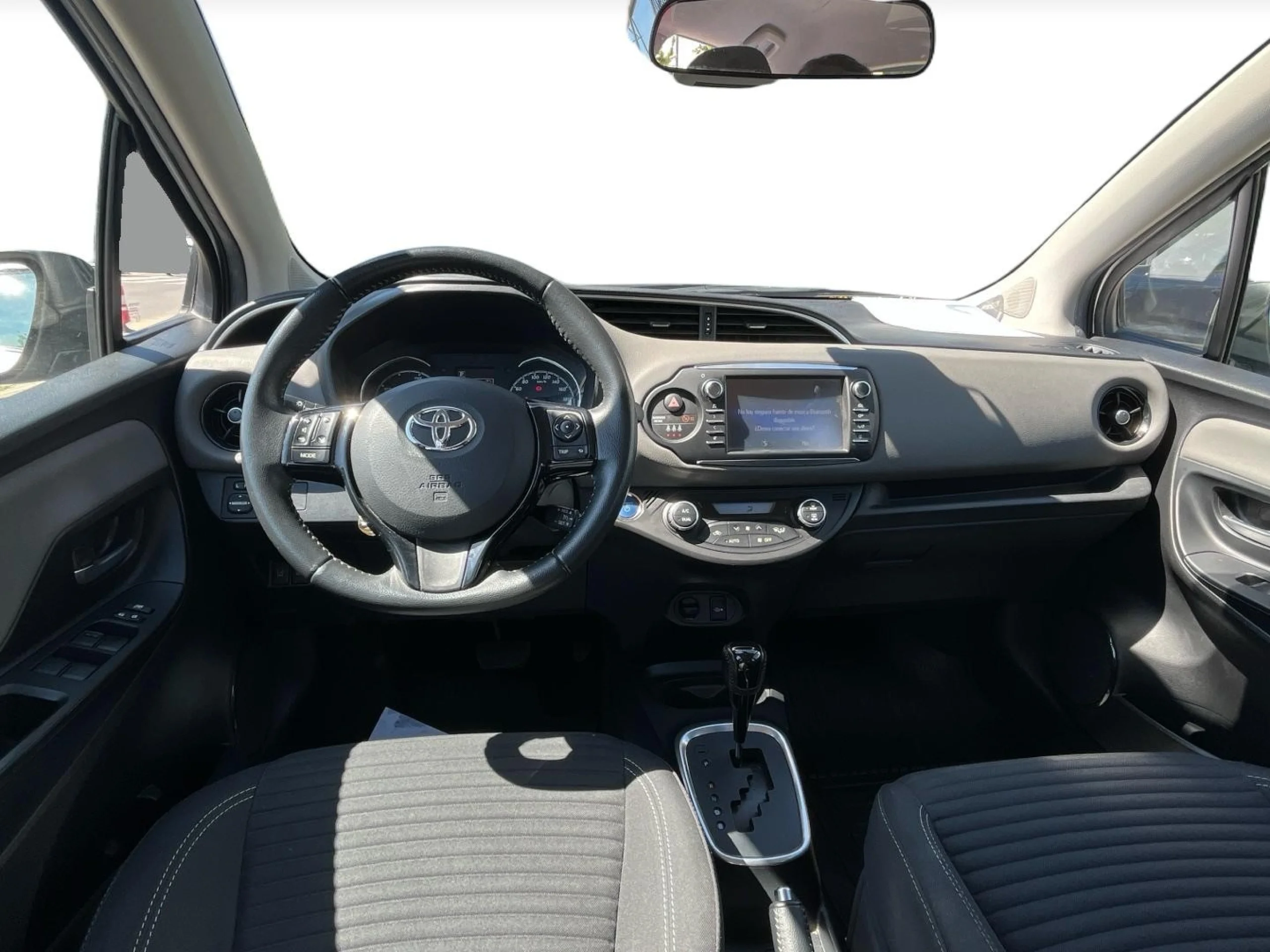 Toyota Yaris 100H Active - Foto 11