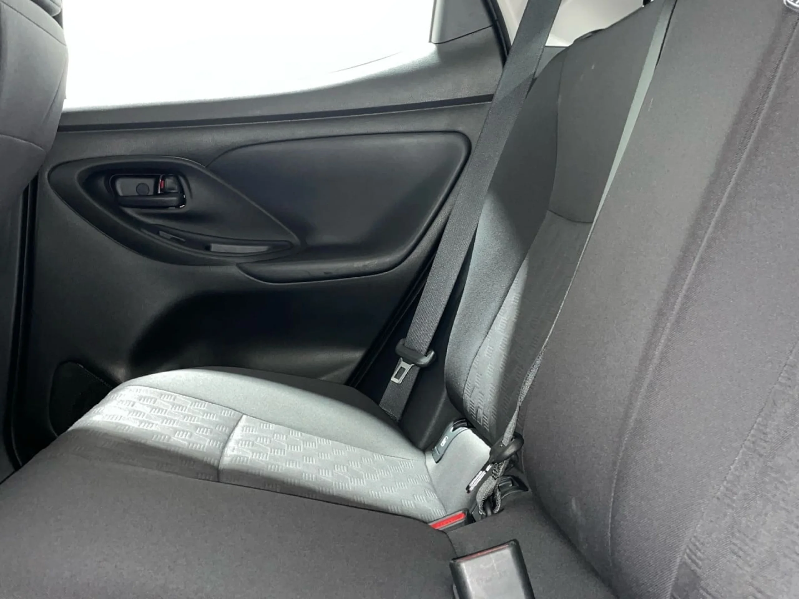 Toyota Yaris 120H Active Plus - Foto 6